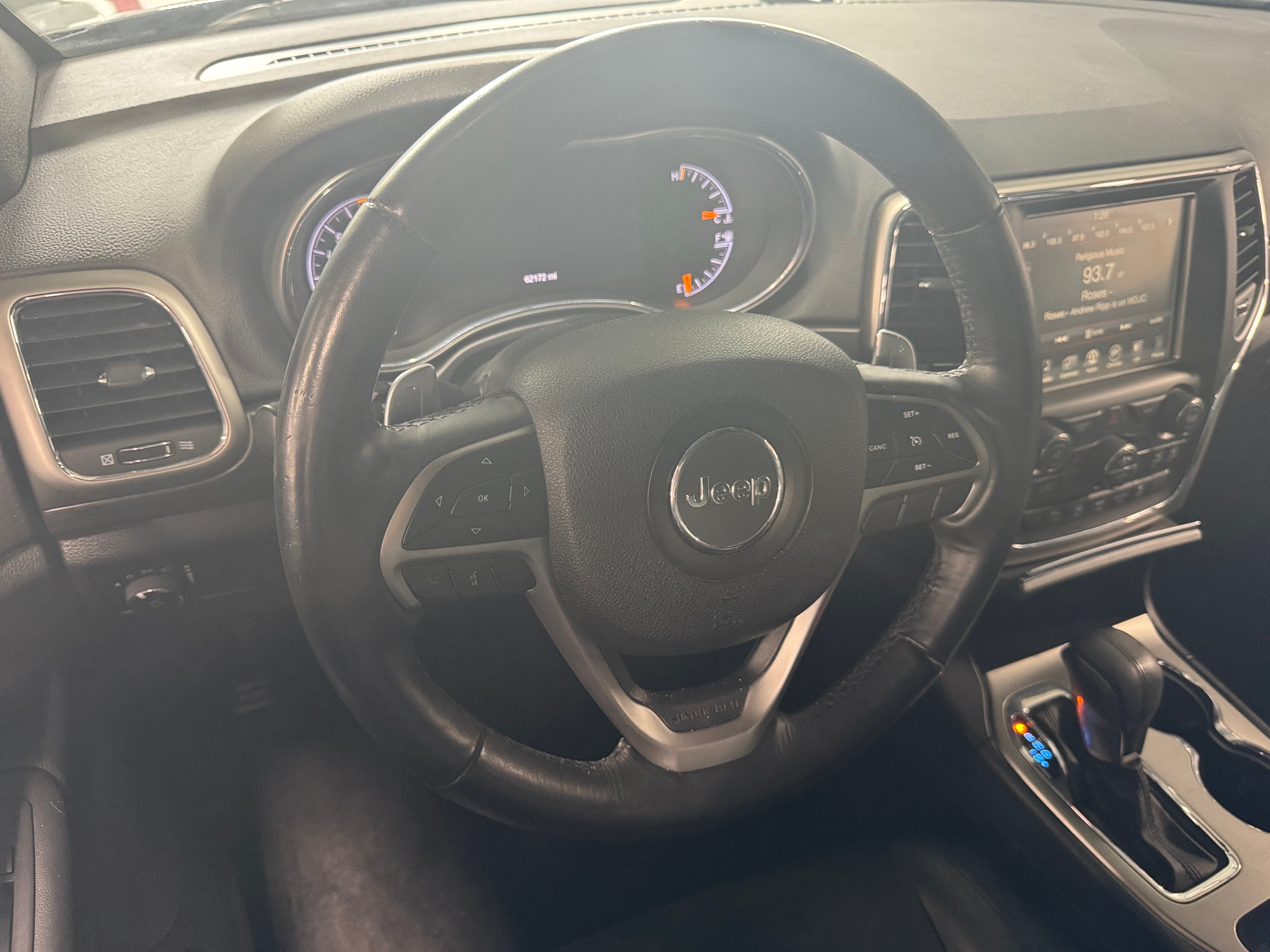 2017 Jeep Grand Cherokee Altitude 4