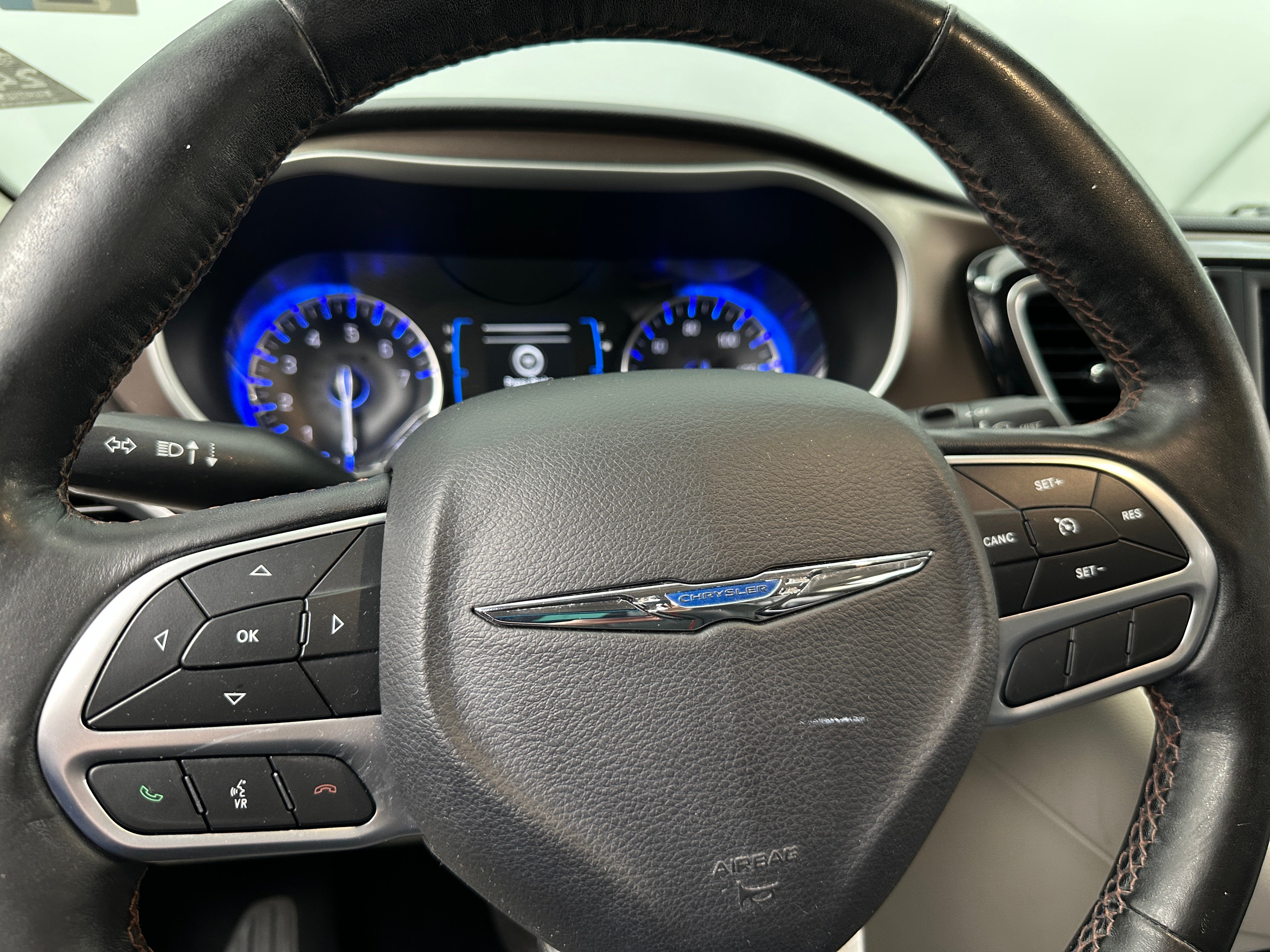 2019 Chrysler Pacifica Touring L 4