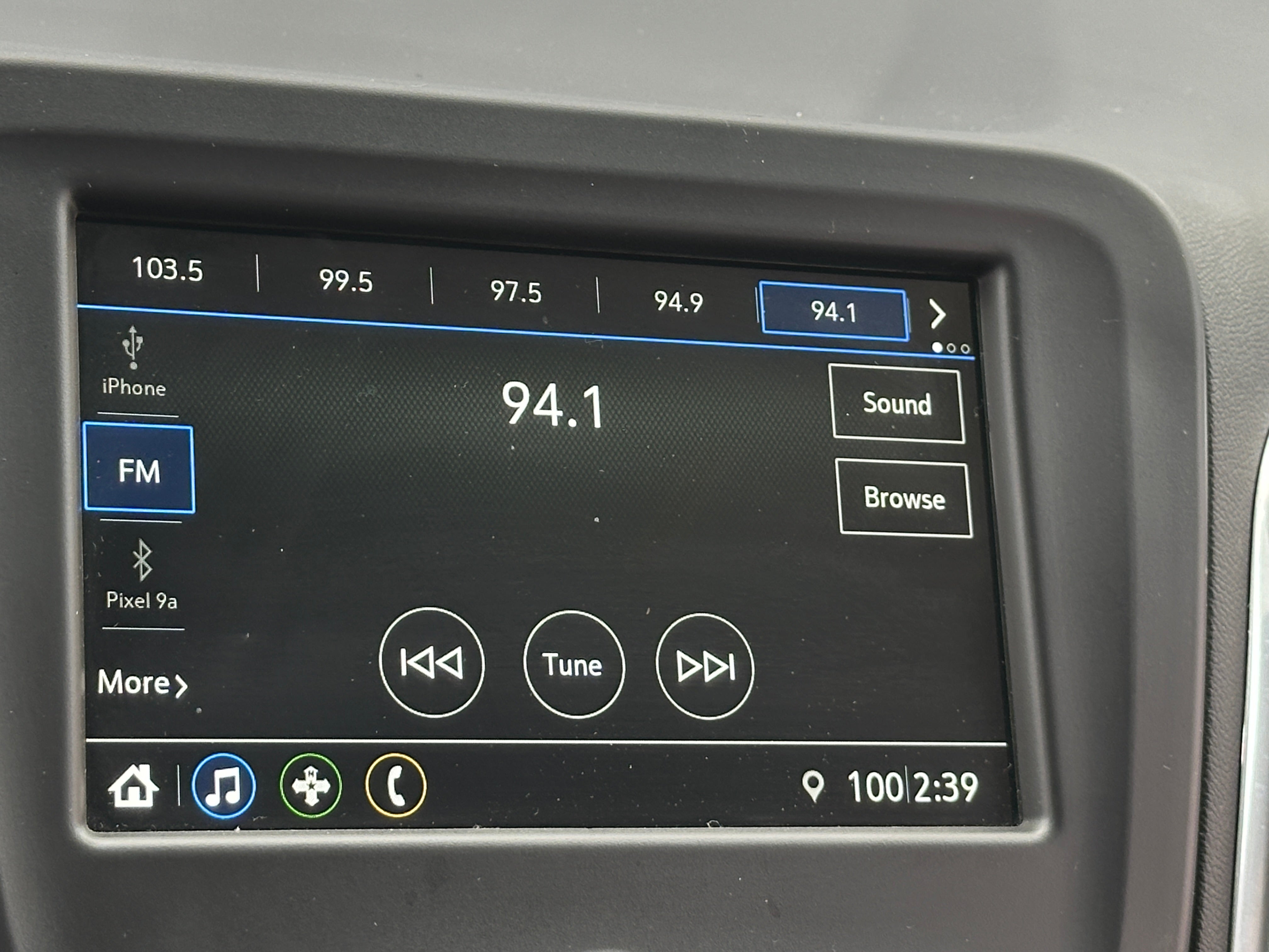 Thumbnail: 2019 Chevrolet Equinox - 4