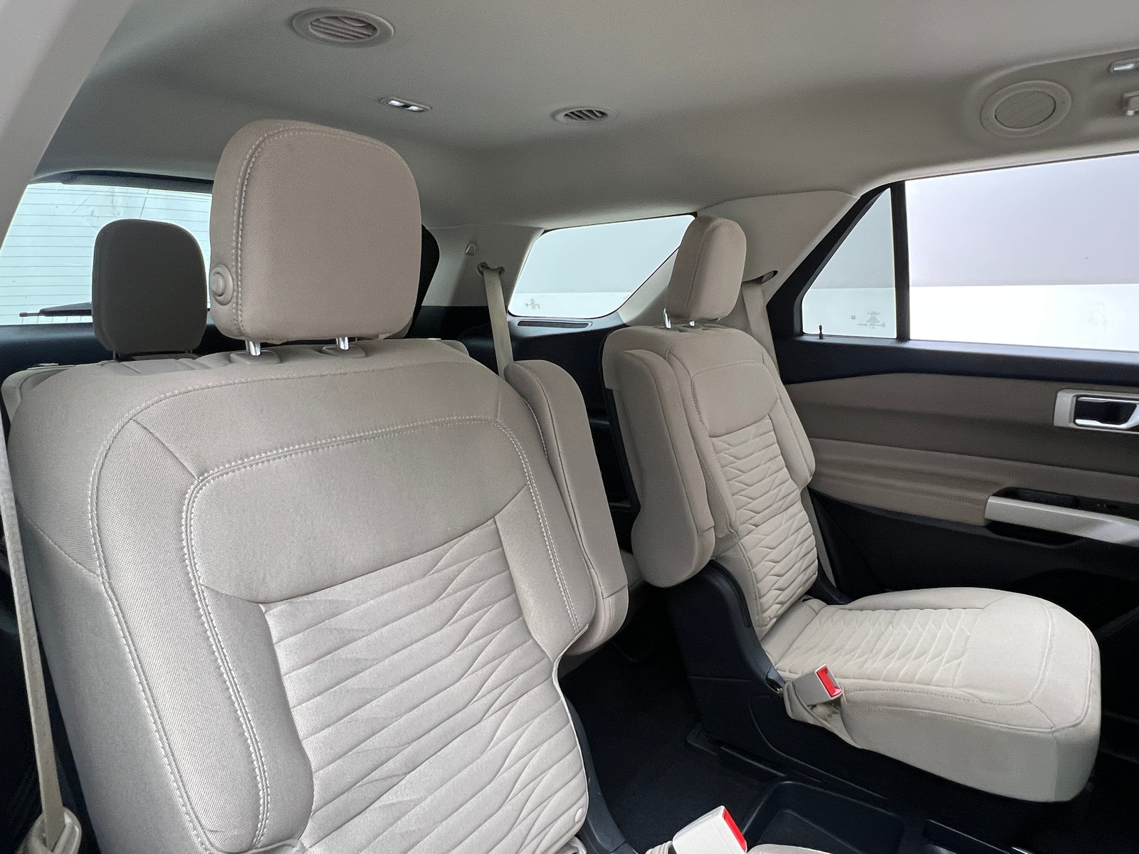 Thumbnail: 2020 Ford Explorer - 6