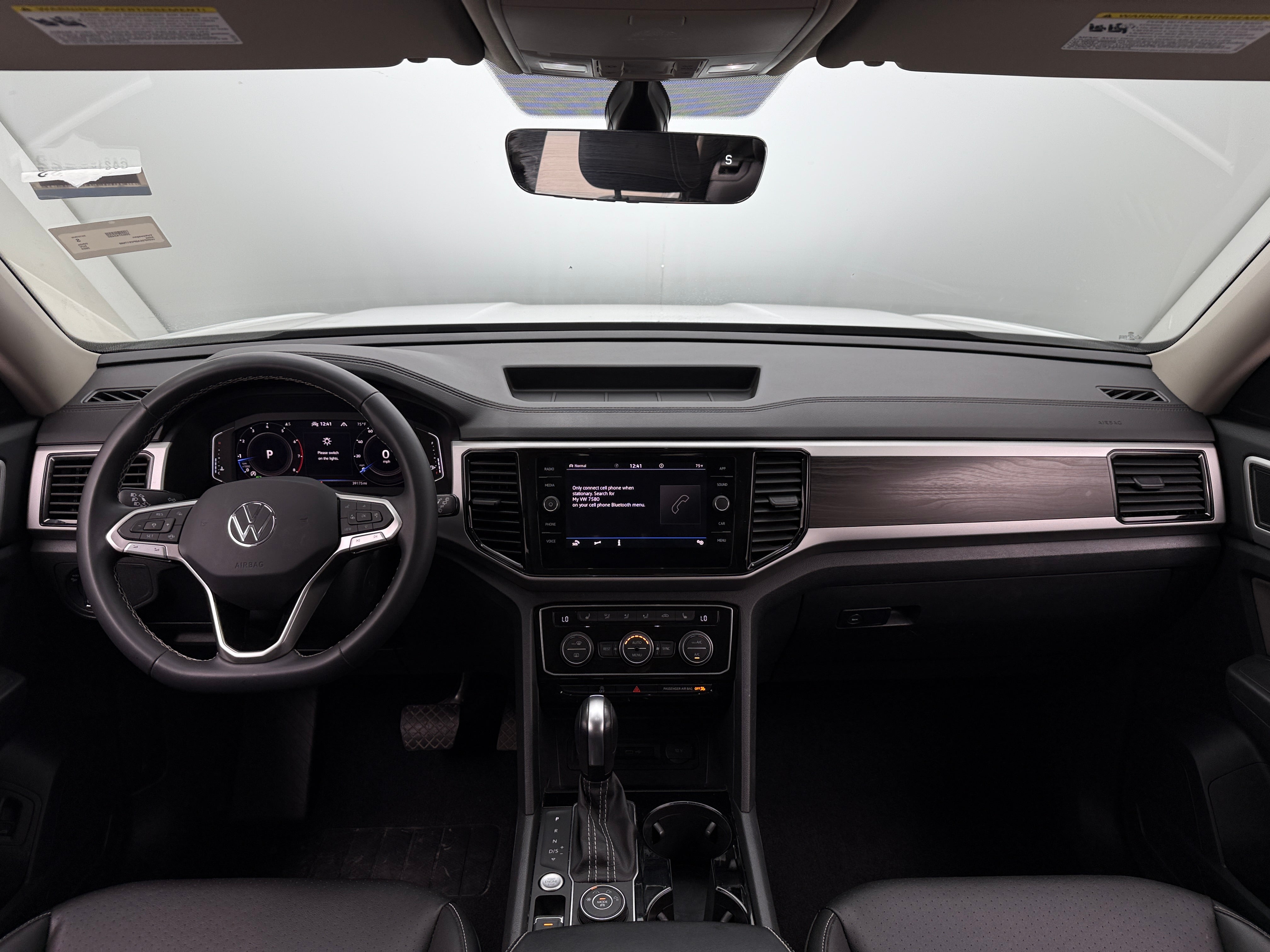 2023 Volkswagen Atlas SE 2