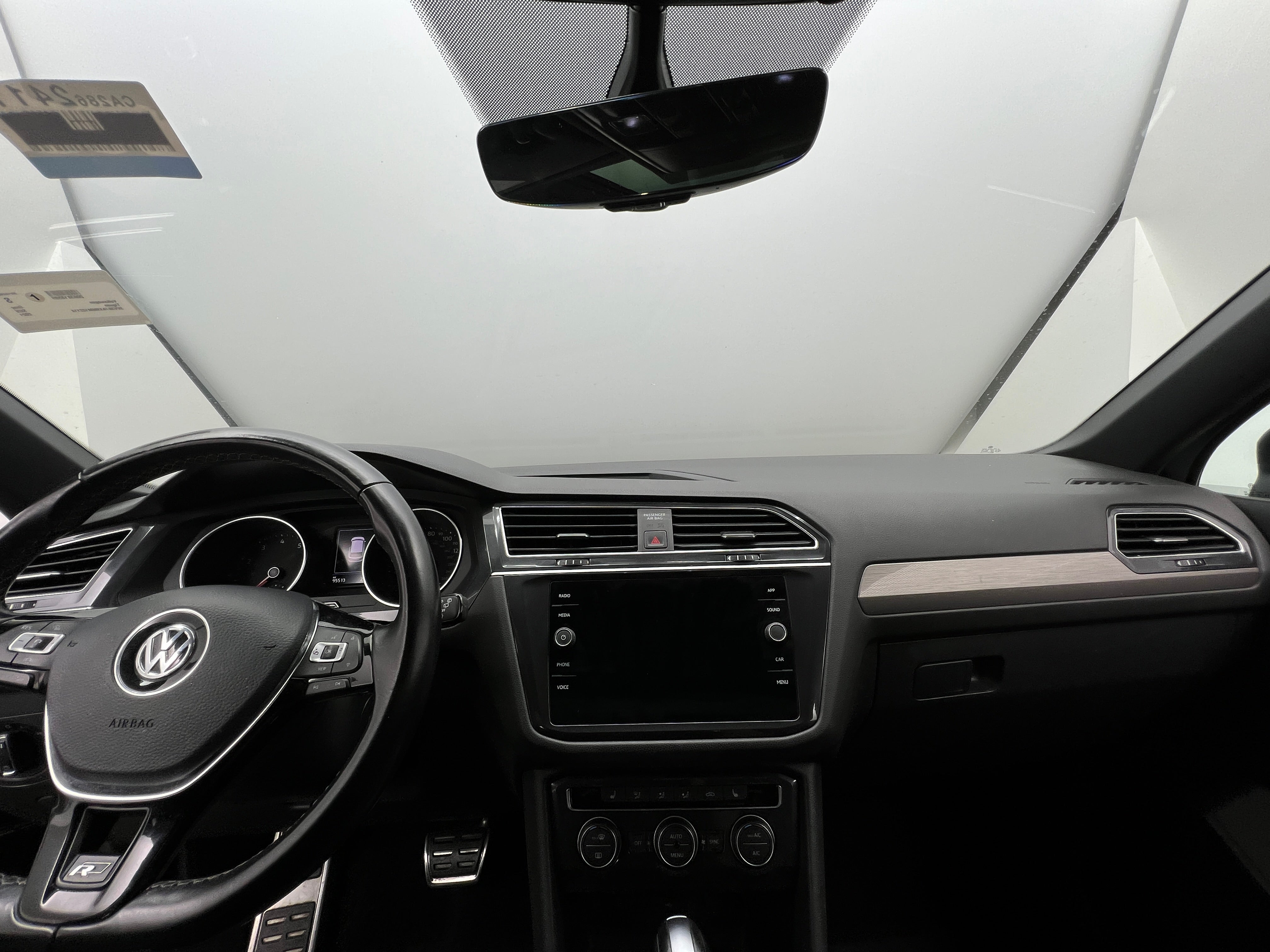 Thumbnail: 2021 Volkswagen Tiguan - 2