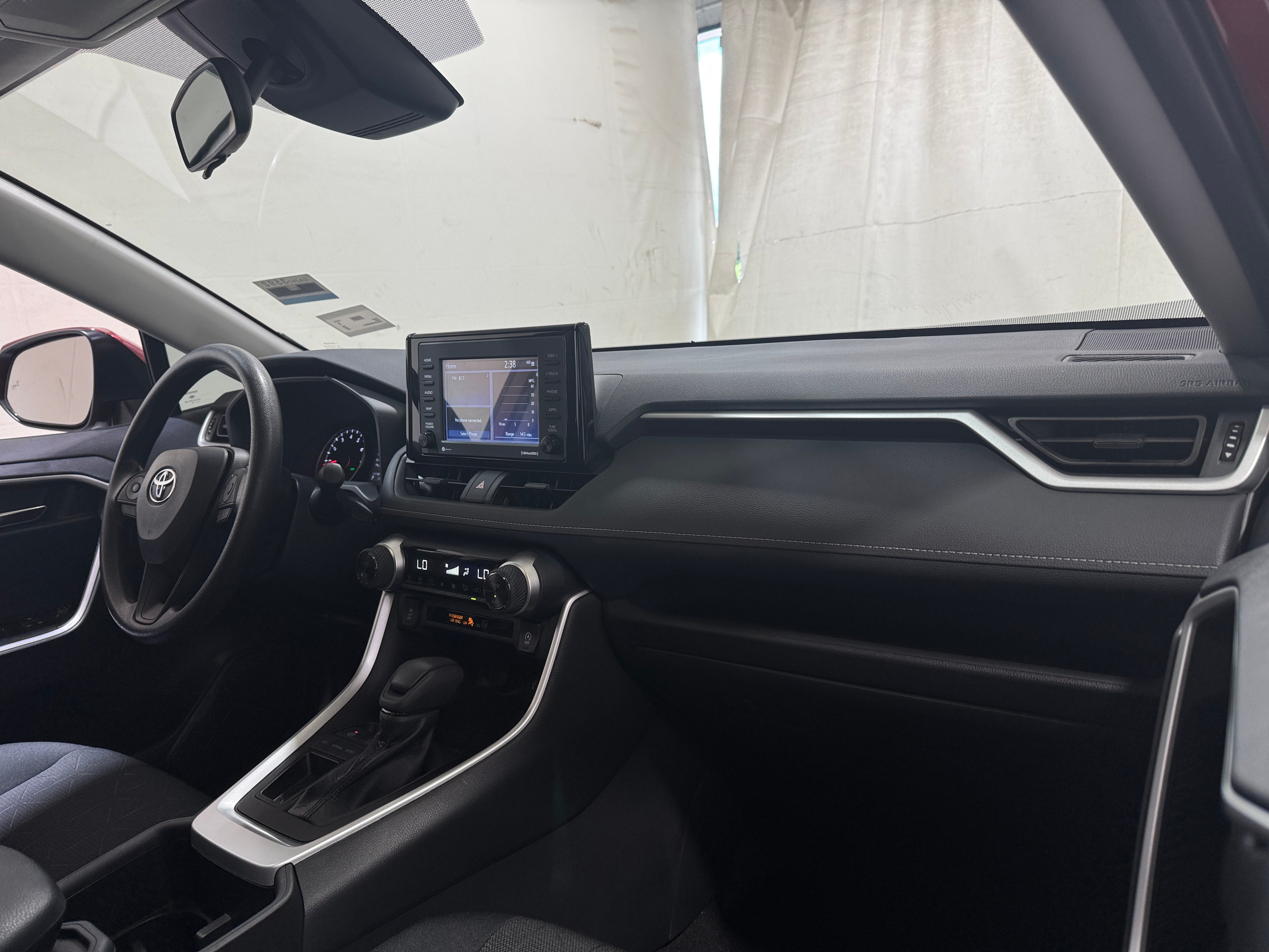 2022 Toyota RAV4 XLE 3