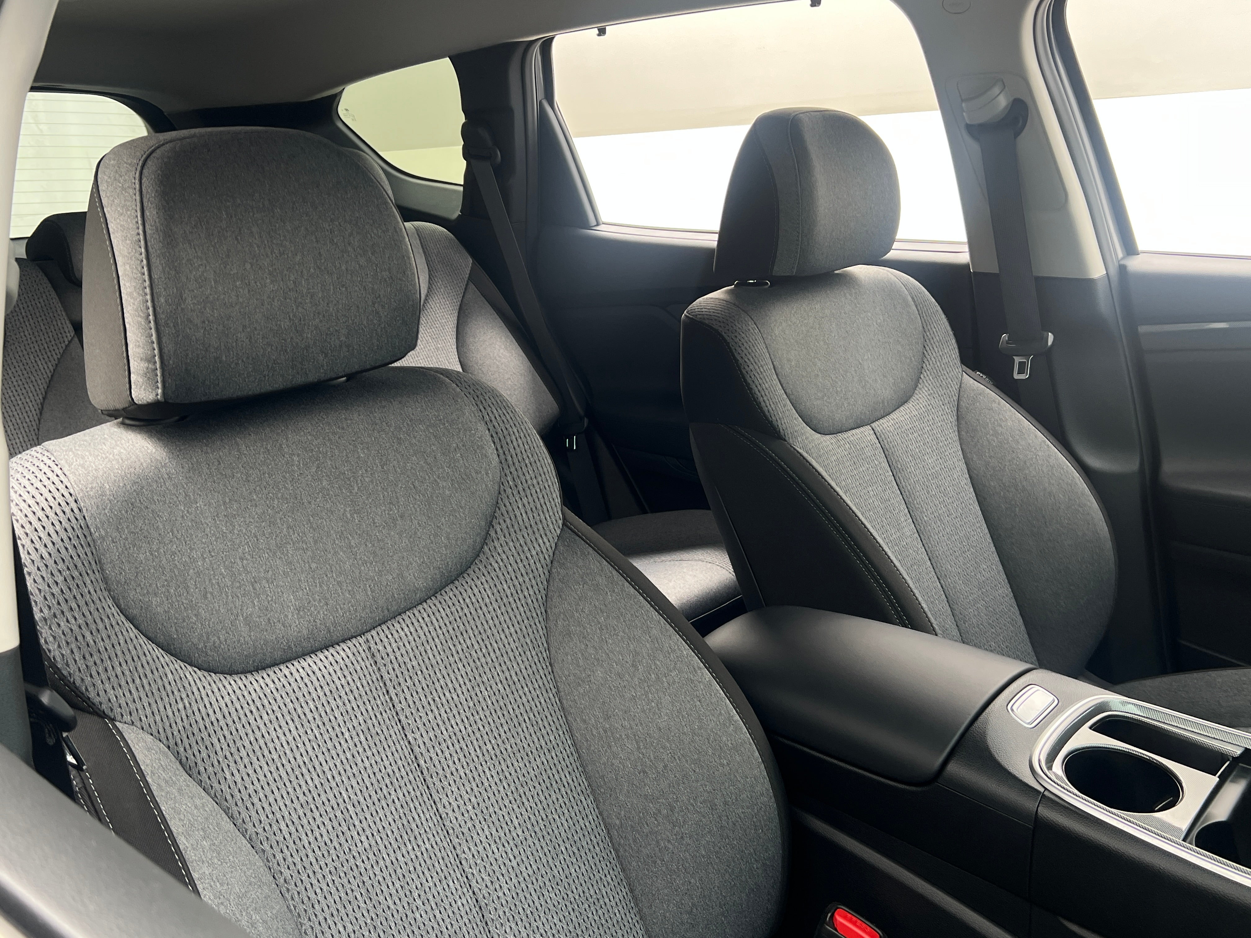 2023 Hyundai Santa Fe SEL 2
