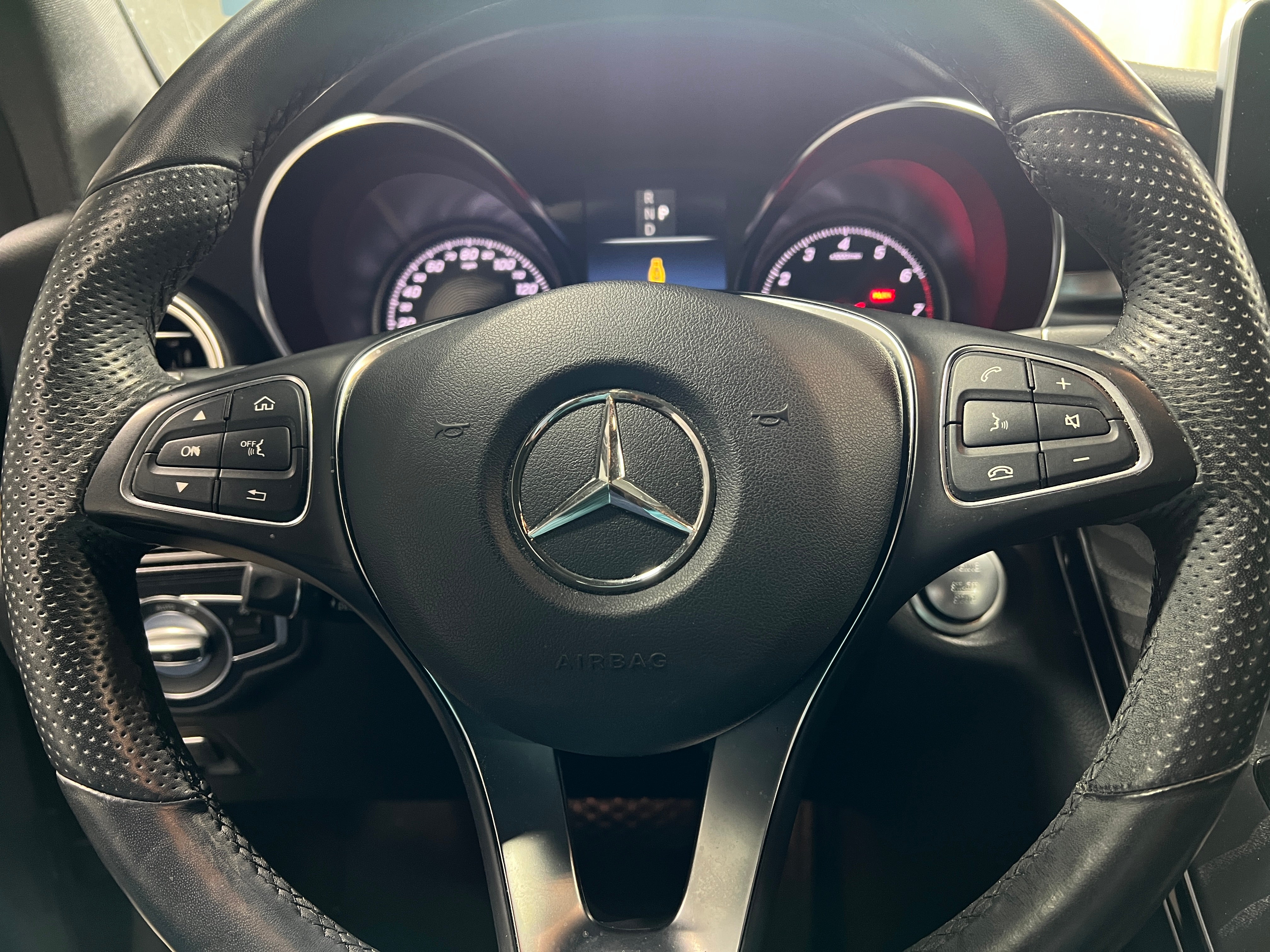 2018 Mercedes-Benz GLC 300 4