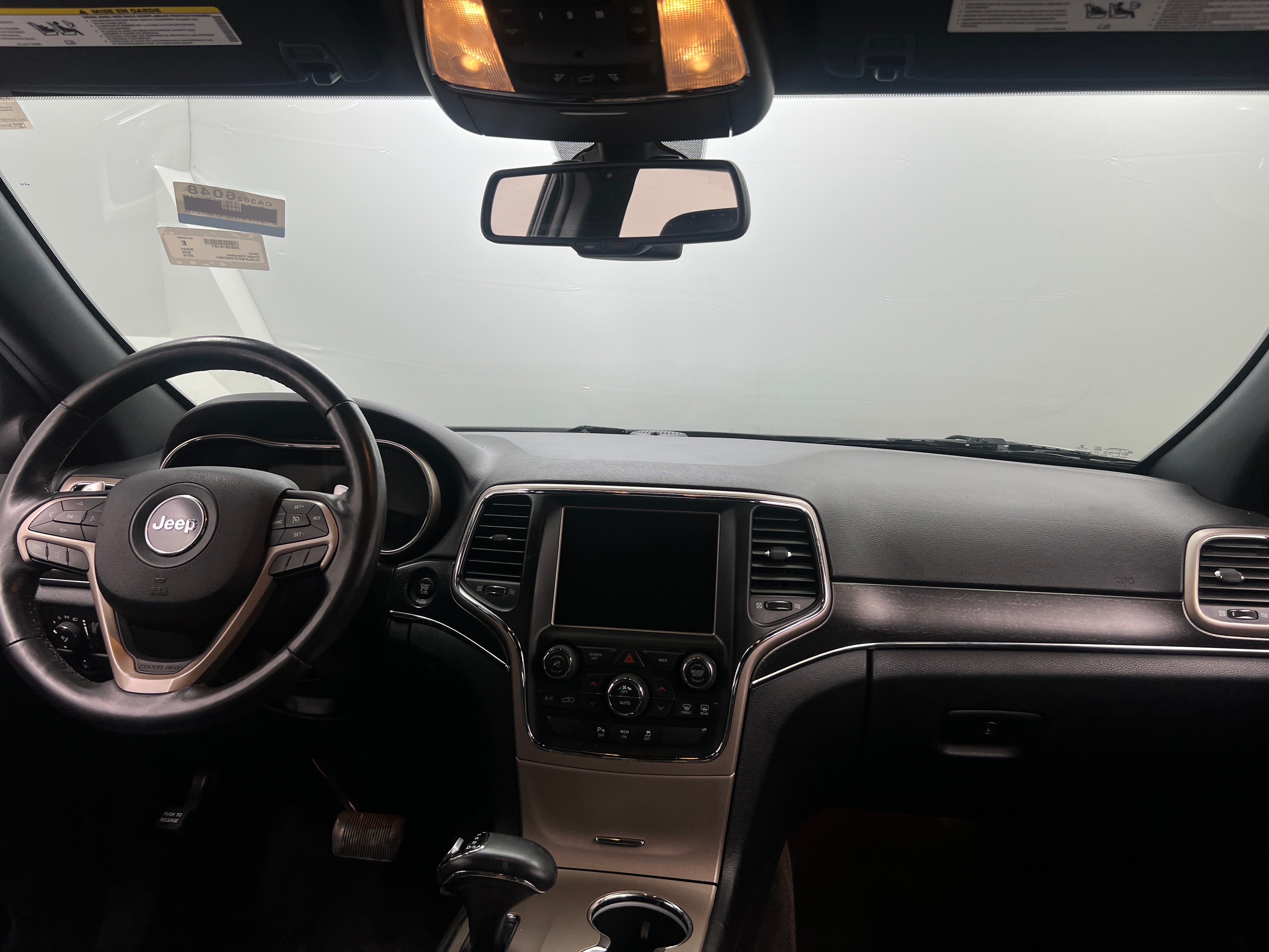 2015 Jeep Grand Cherokee Limited Edition 2