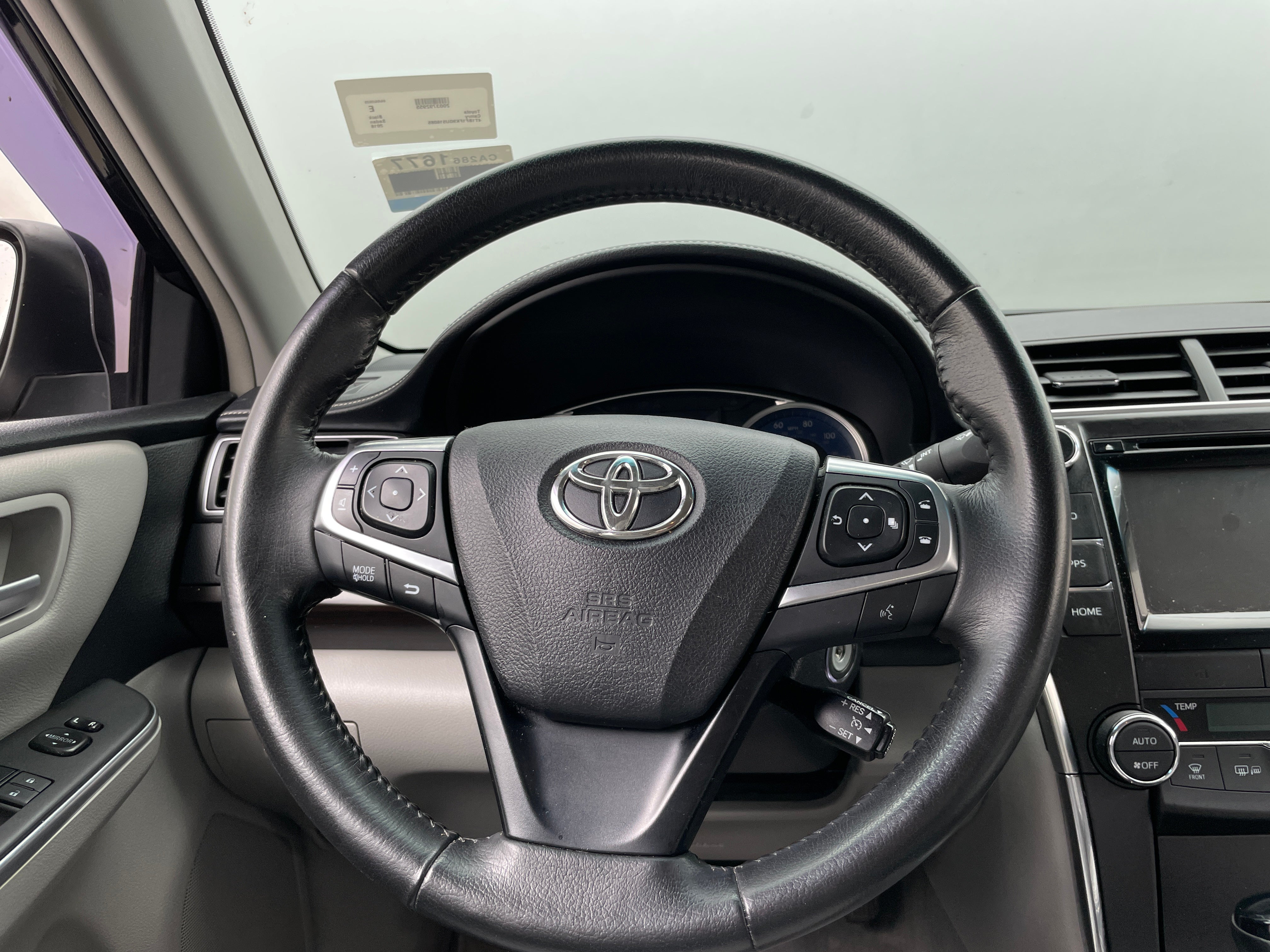 2016 Toyota Camry XLE 4