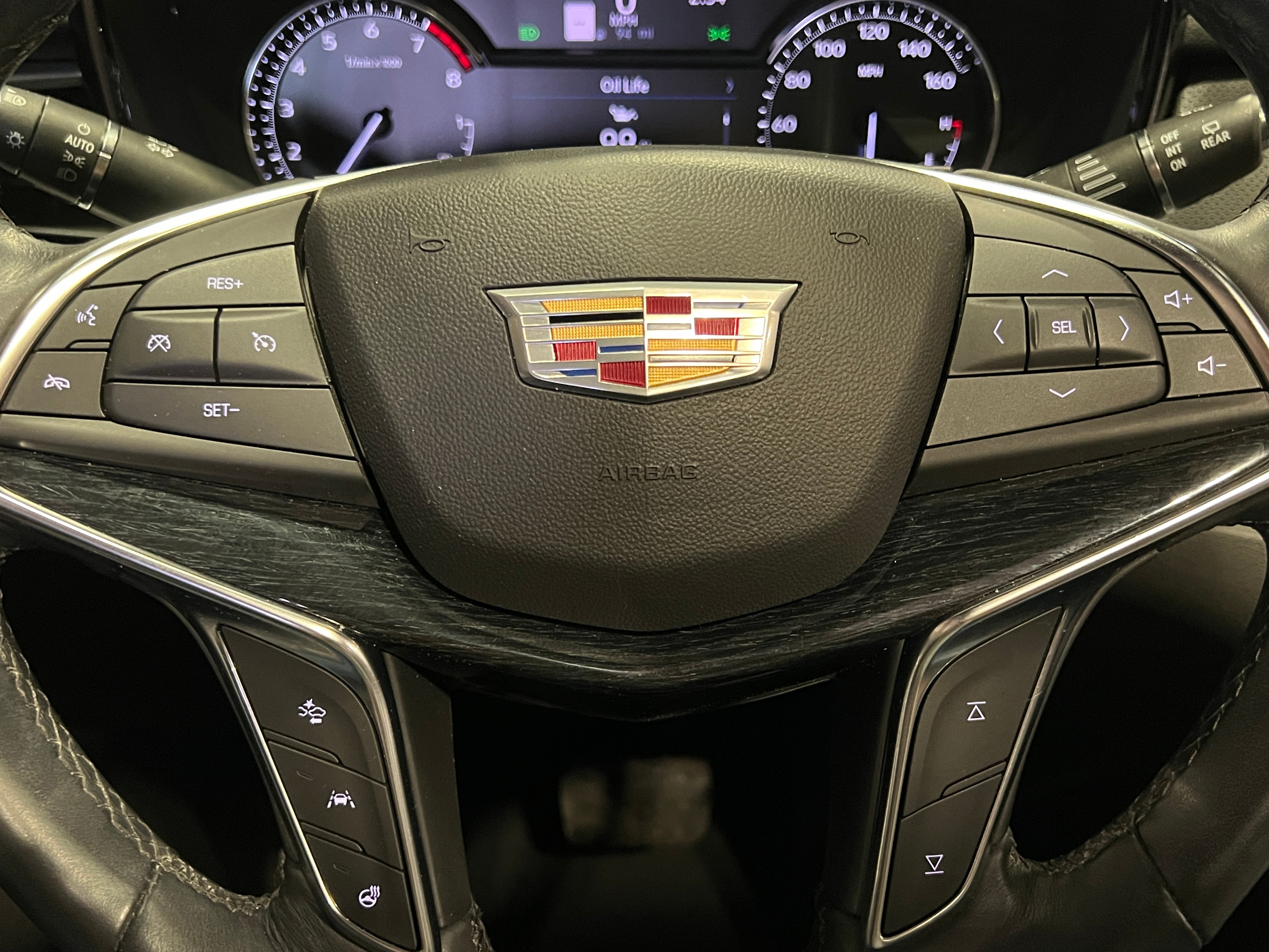 Thumbnail: 2022 Cadillac XT5 - 4