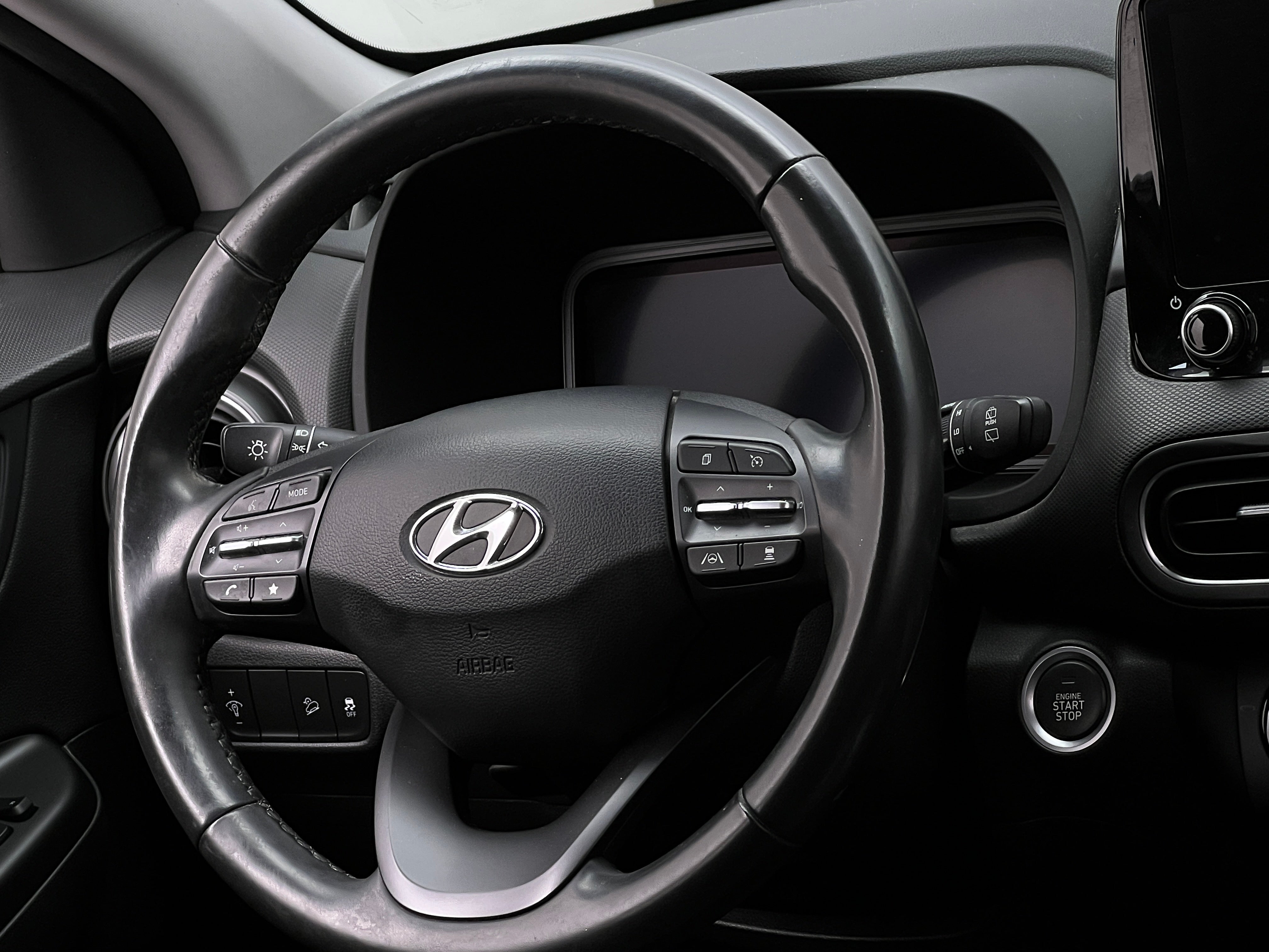 2022 Hyundai Kona Limited 4