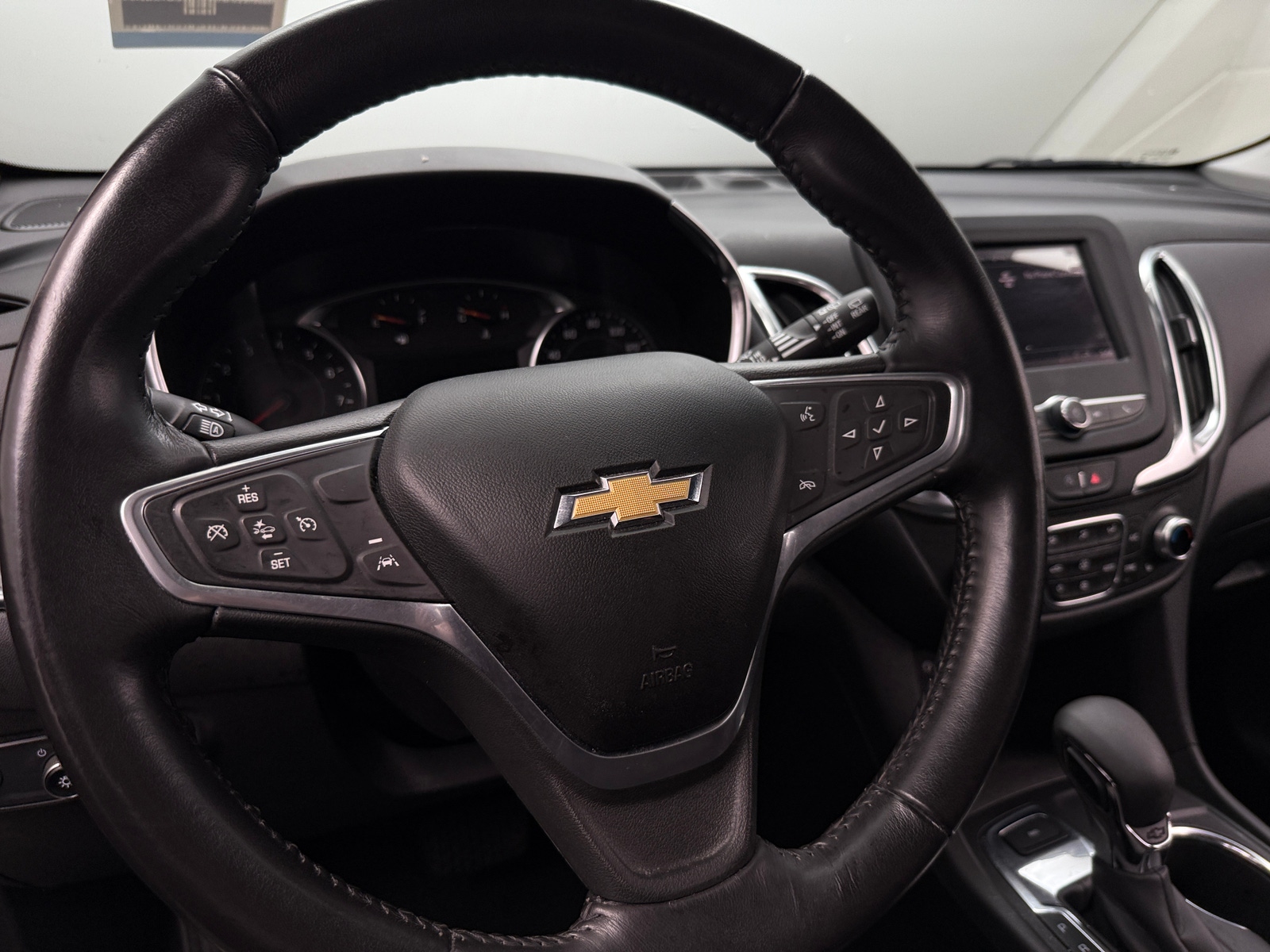 Thumbnail: 2022 Chevrolet Equinox - 5