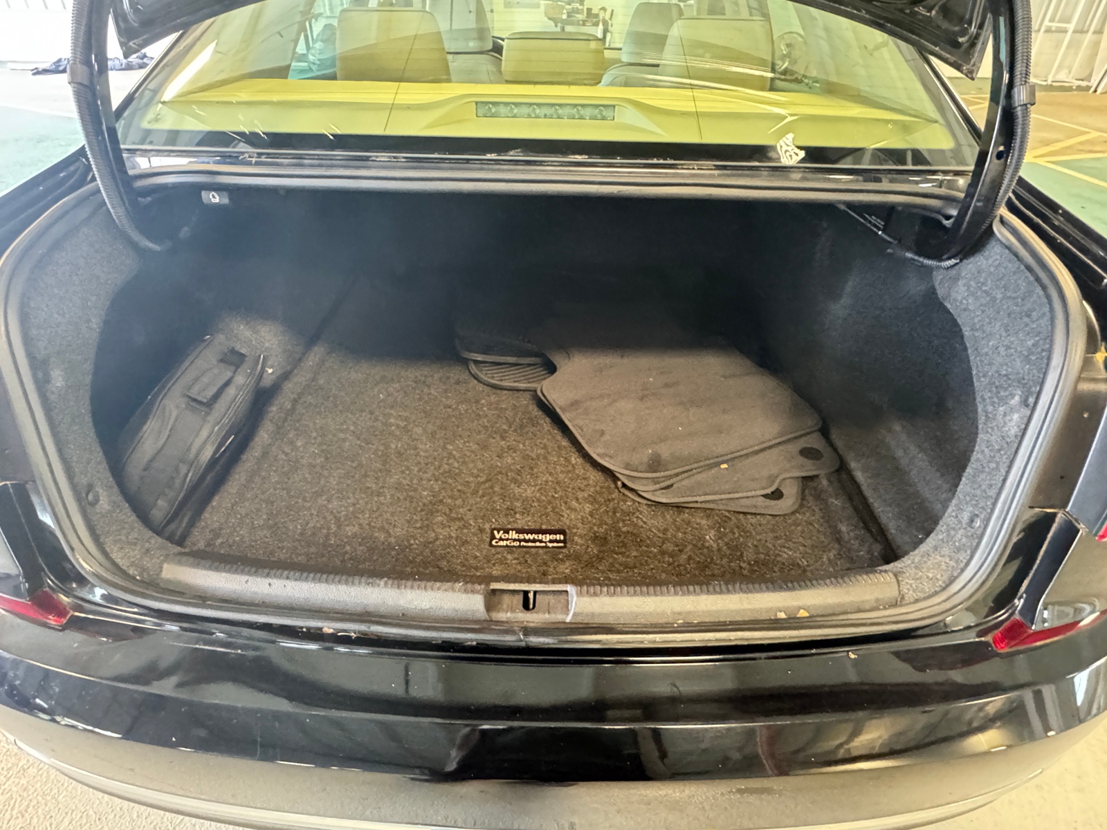 Thumbnail: 2018 Volkswagen Passat - 6