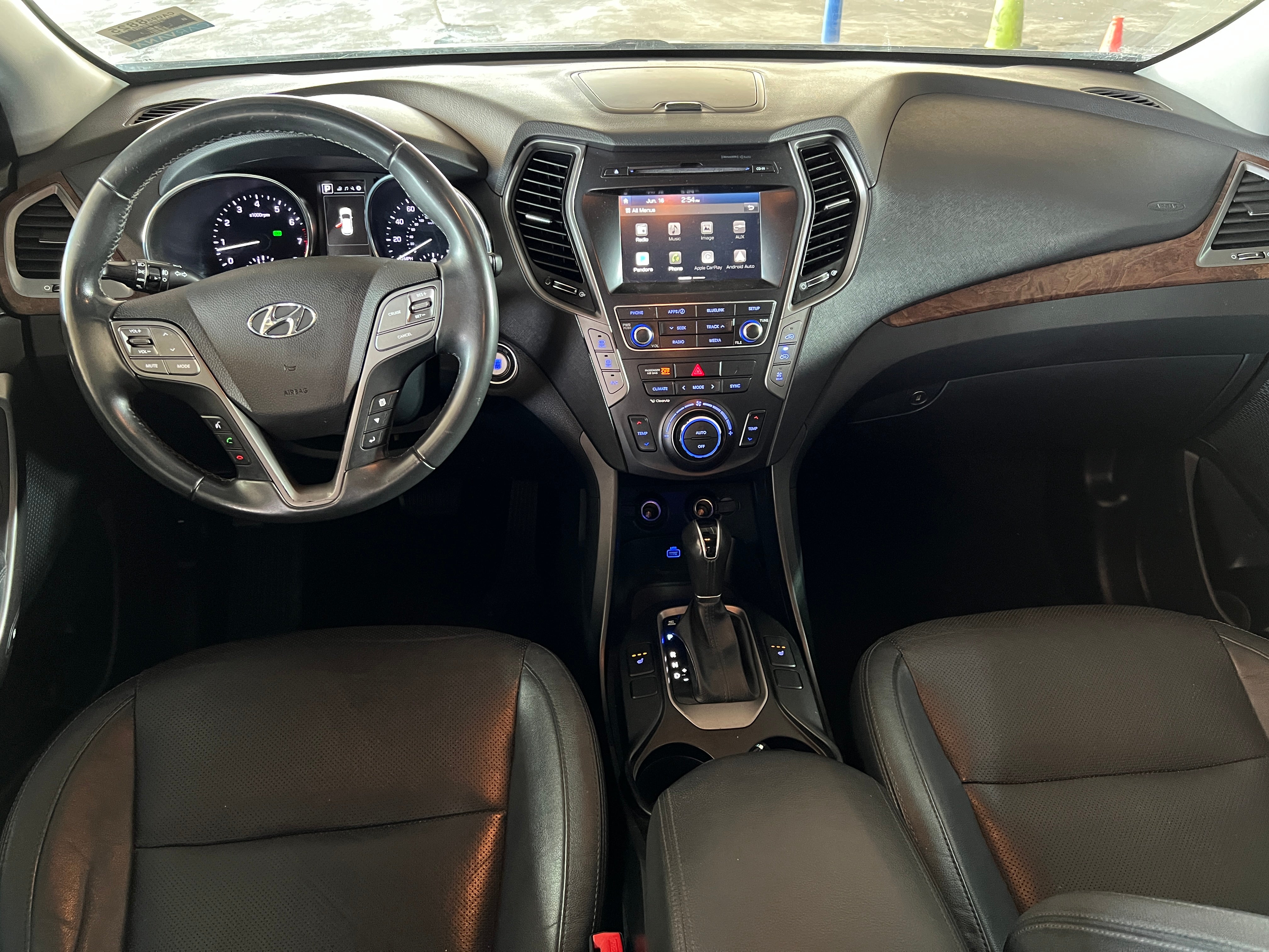 2018 Hyundai Santa Fe SE 2