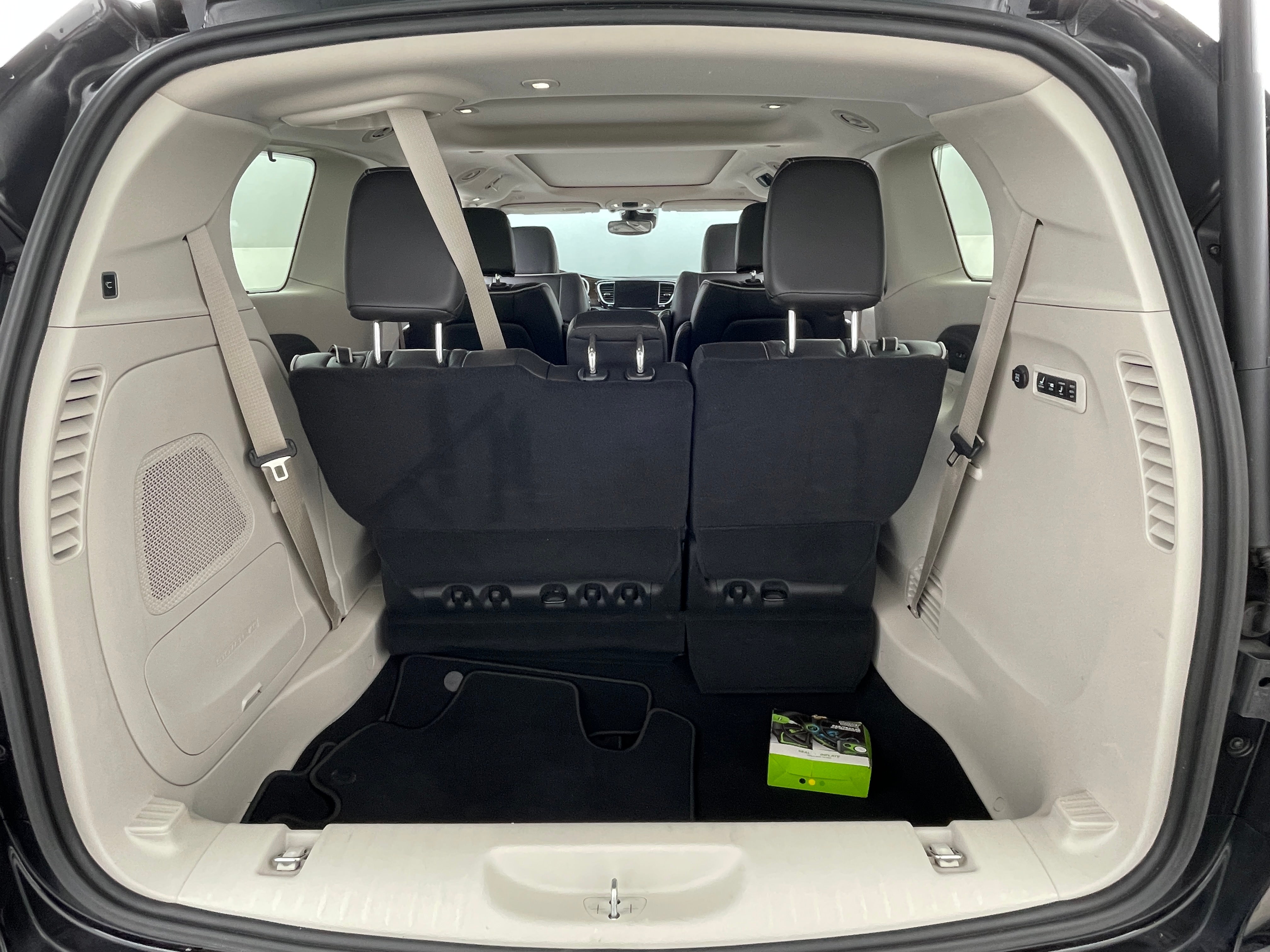 2022 Chrysler Pacifica Limited 6