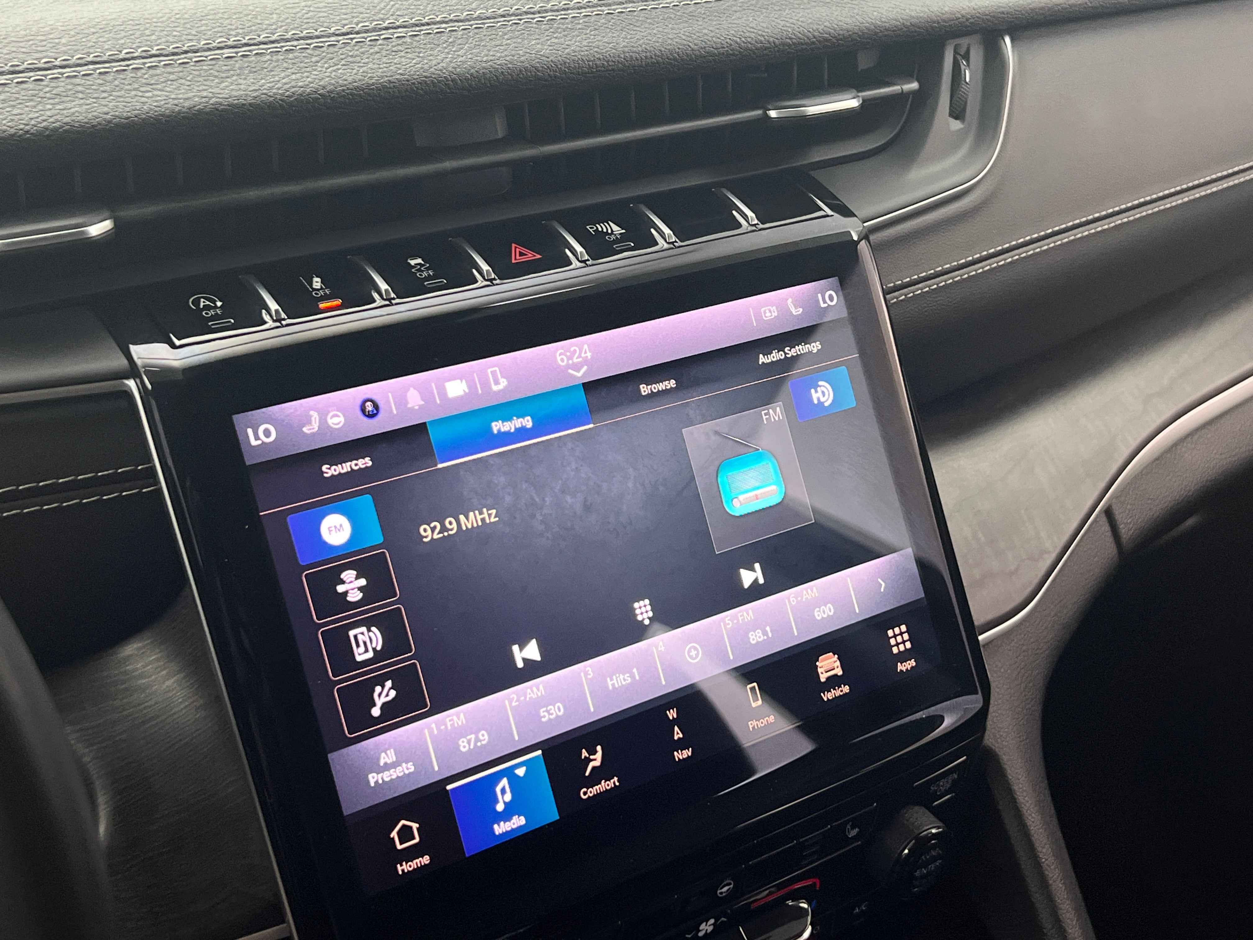 2021 Jeep Grand Cherokee L Limited Edition 3