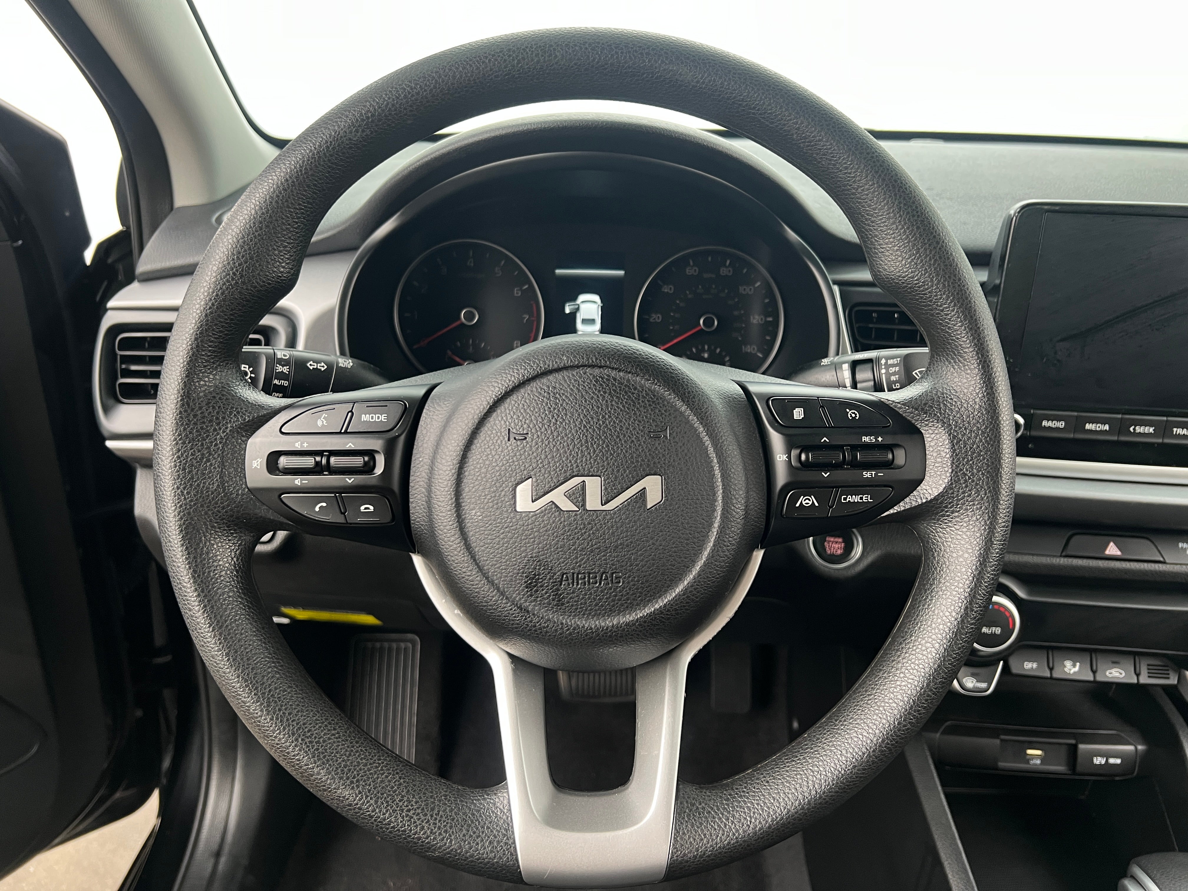 2023 Kia Rio S 5