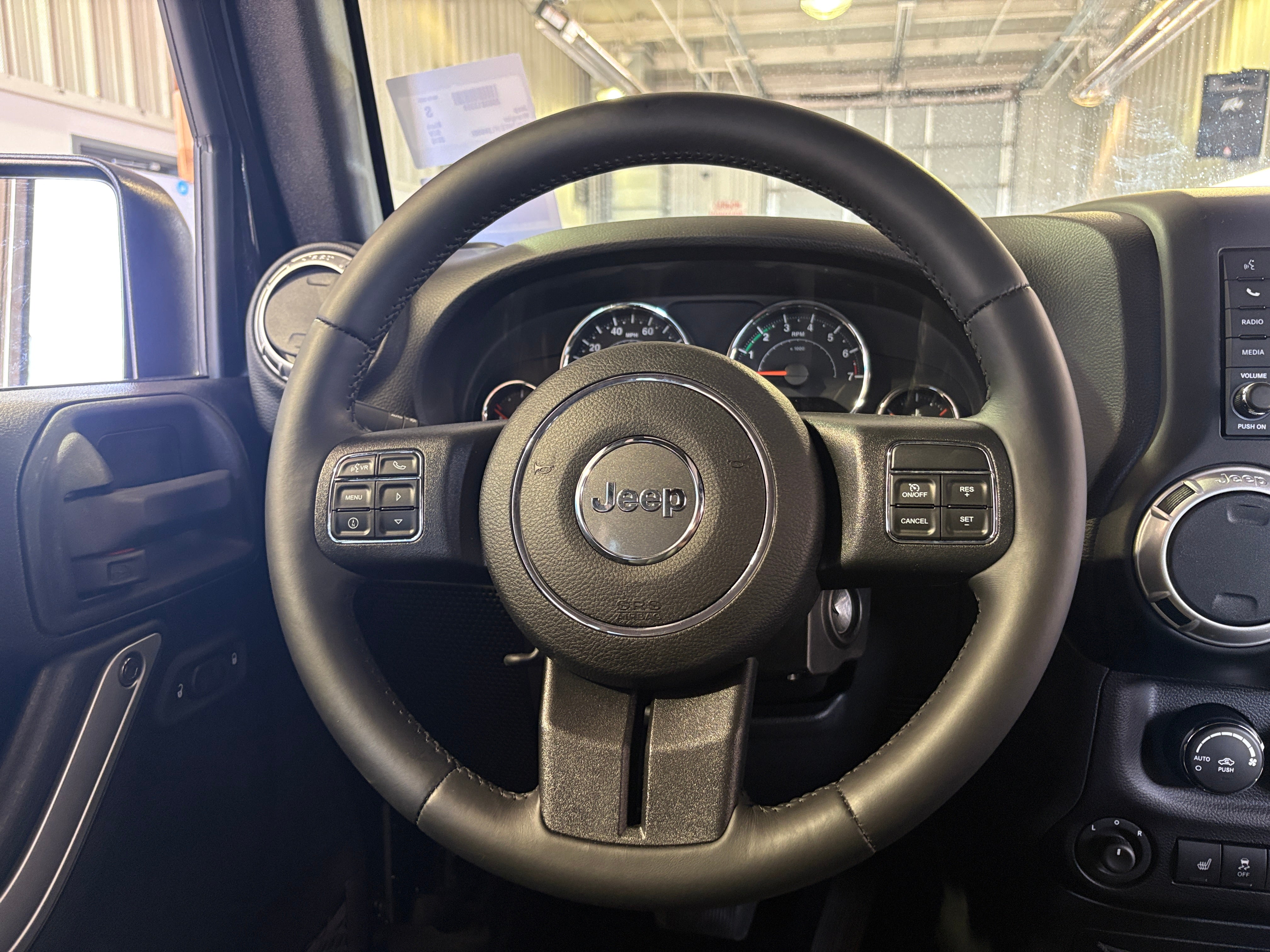 2015 Jeep Wrangler Unlimited Sahara 4