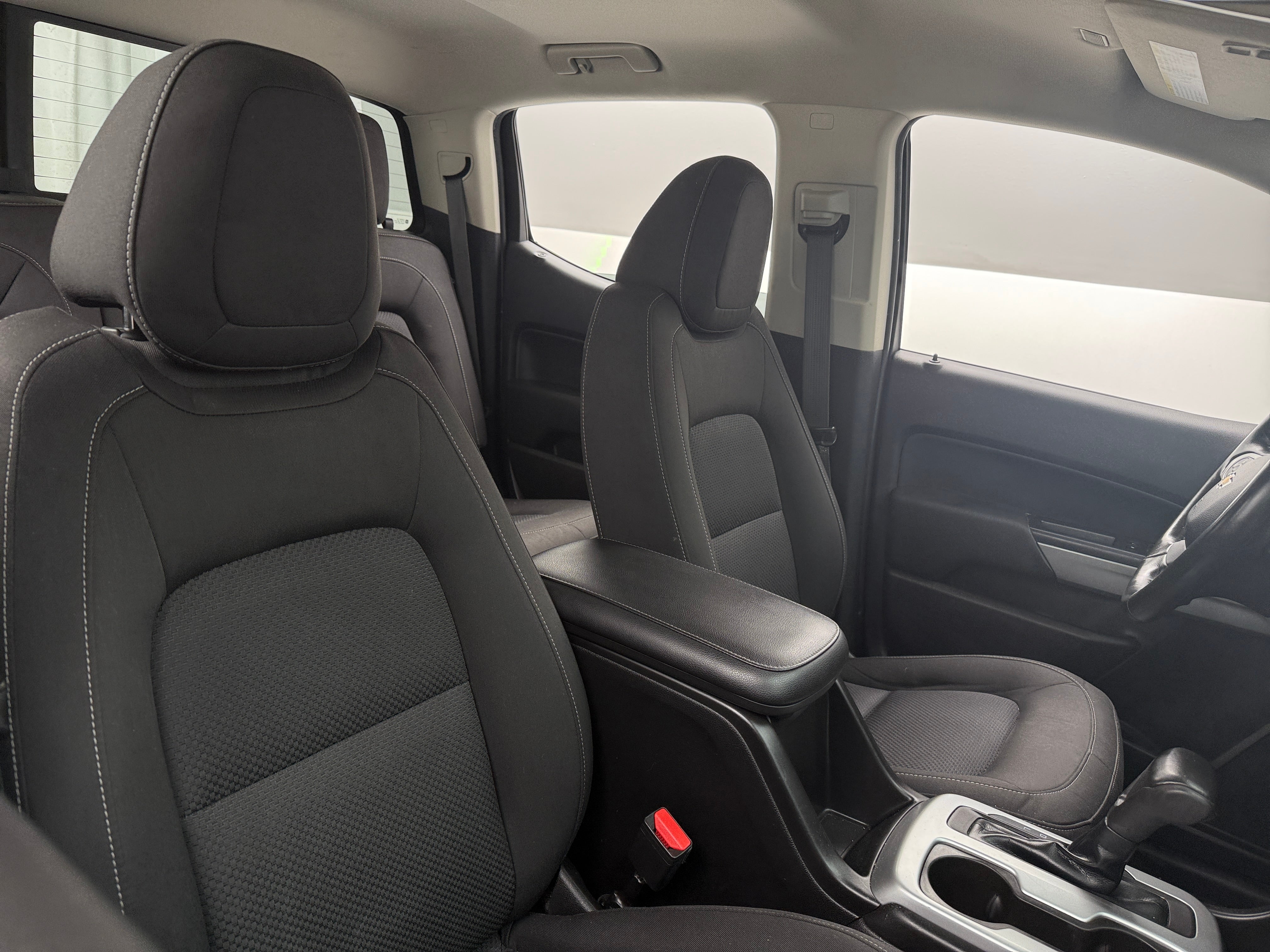 2018 Chevrolet Colorado LT 2