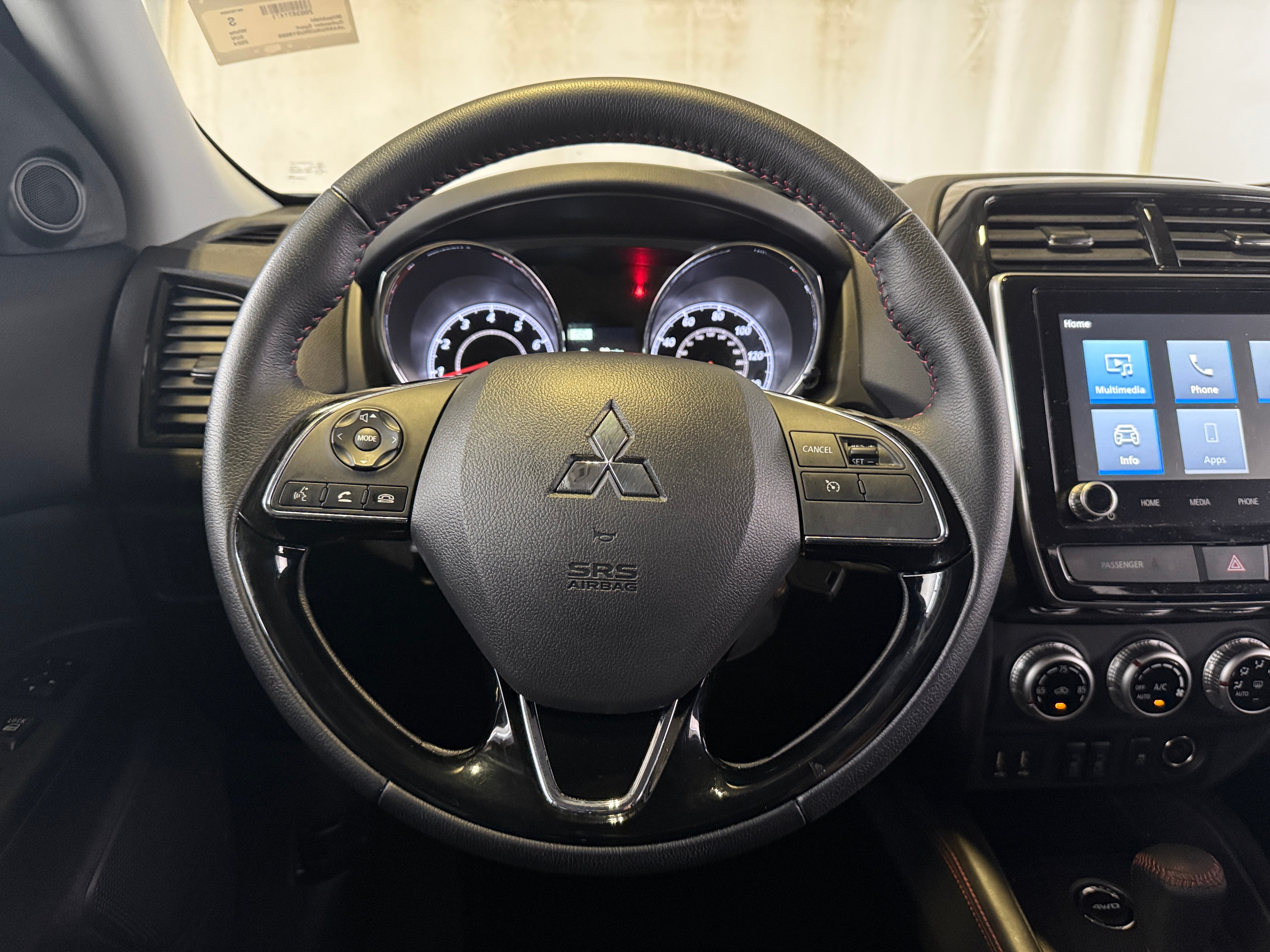 Thumbnail: 2024 Mitsubishi Outlander Sport - 5