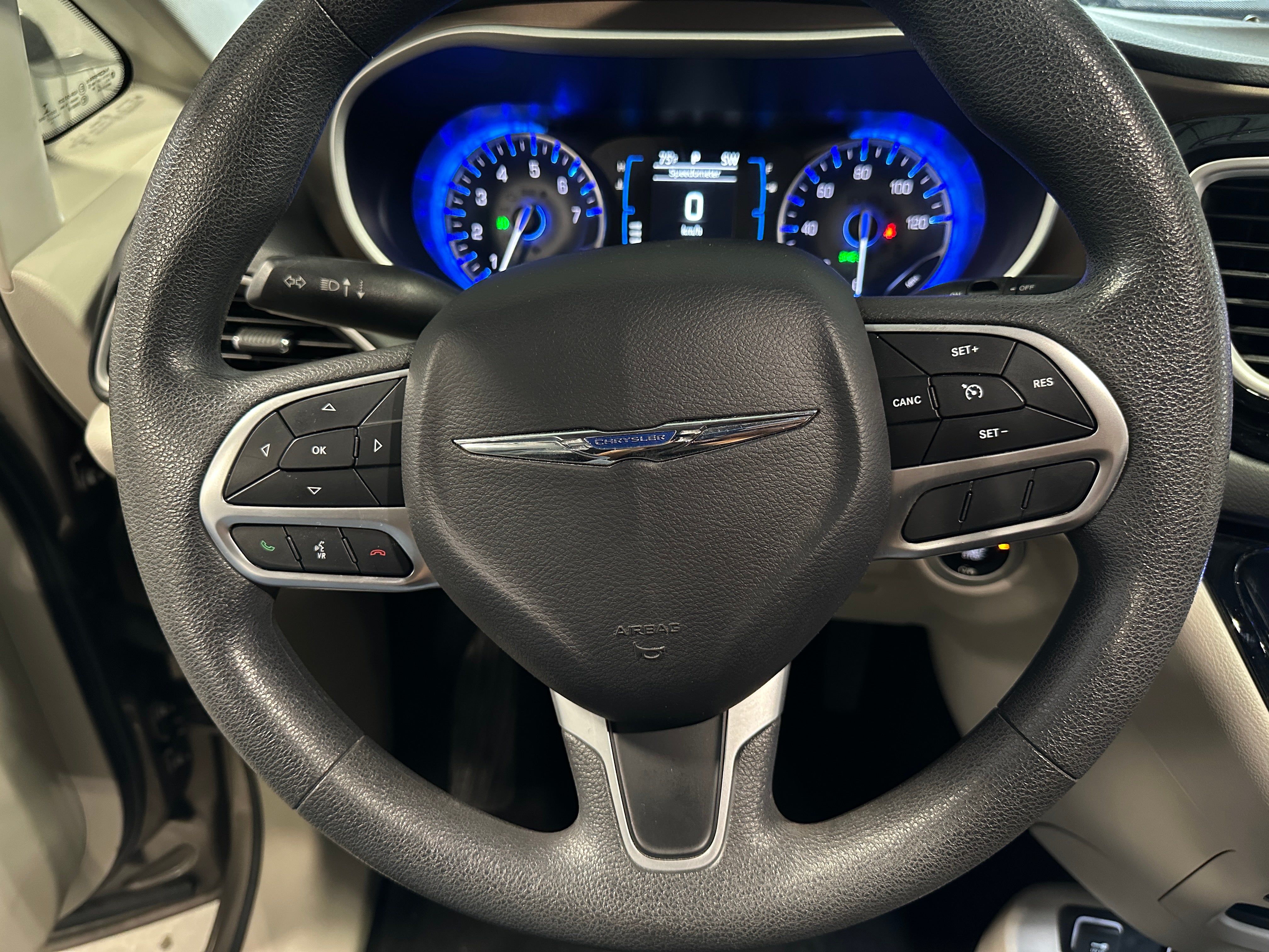 2017 Chrysler Pacifica Touring L 5