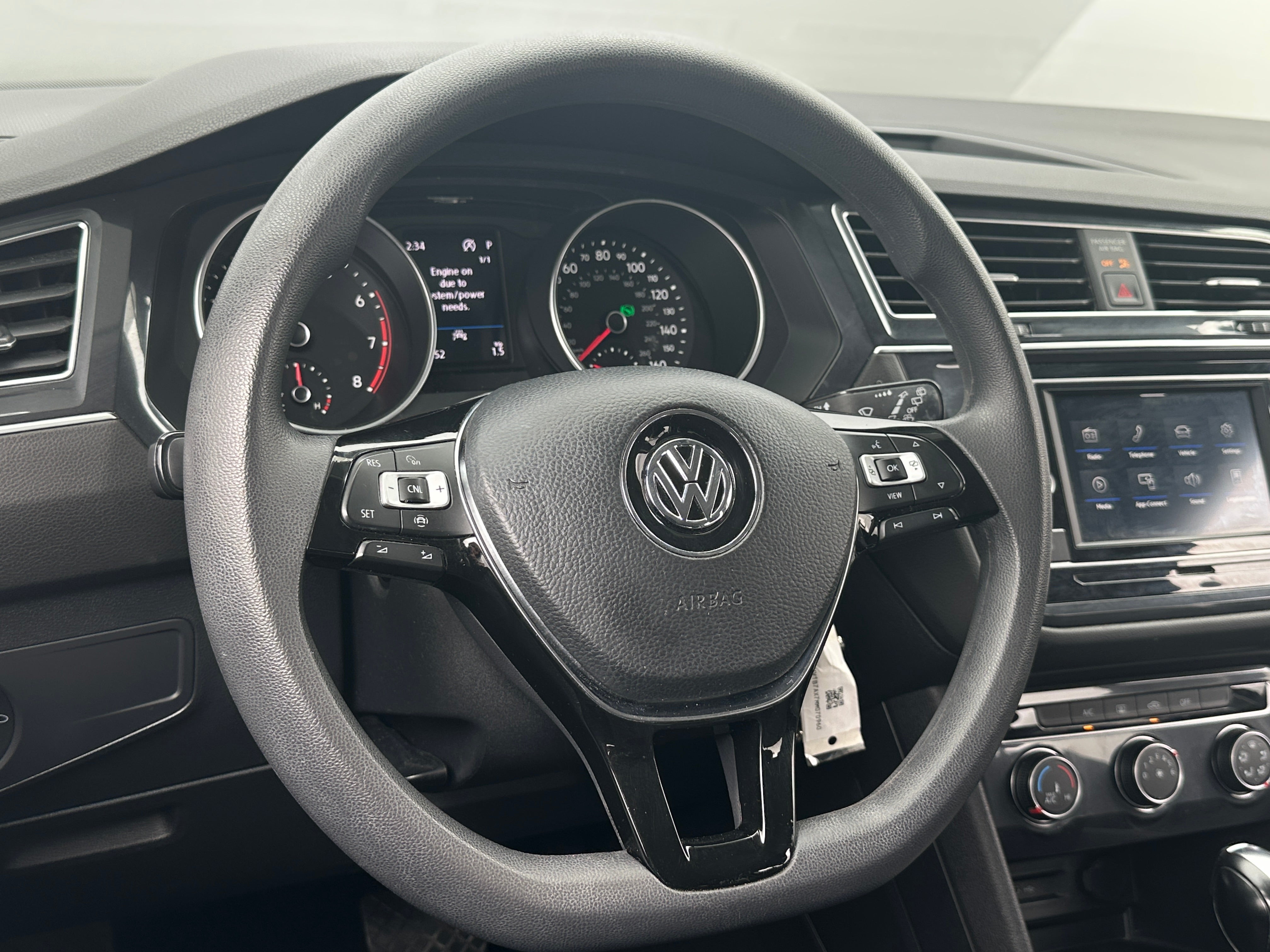 Thumbnail: 2021 Volkswagen Tiguan - 5