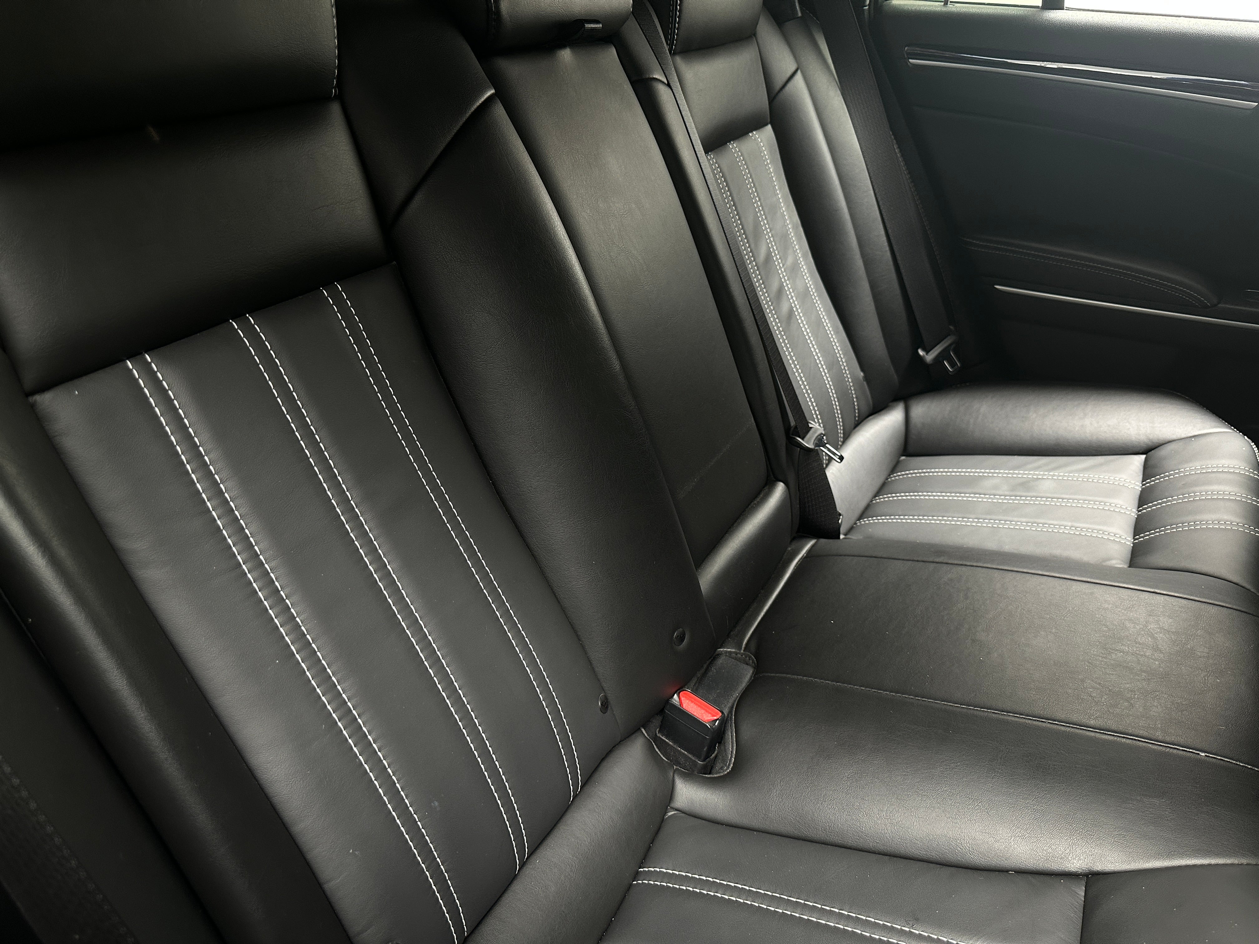 2019 Chrysler 300 S 5