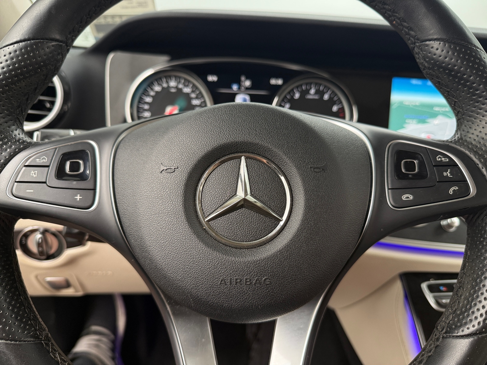 Thumbnail: 2017 Mercedes-Benz E-Class - 4