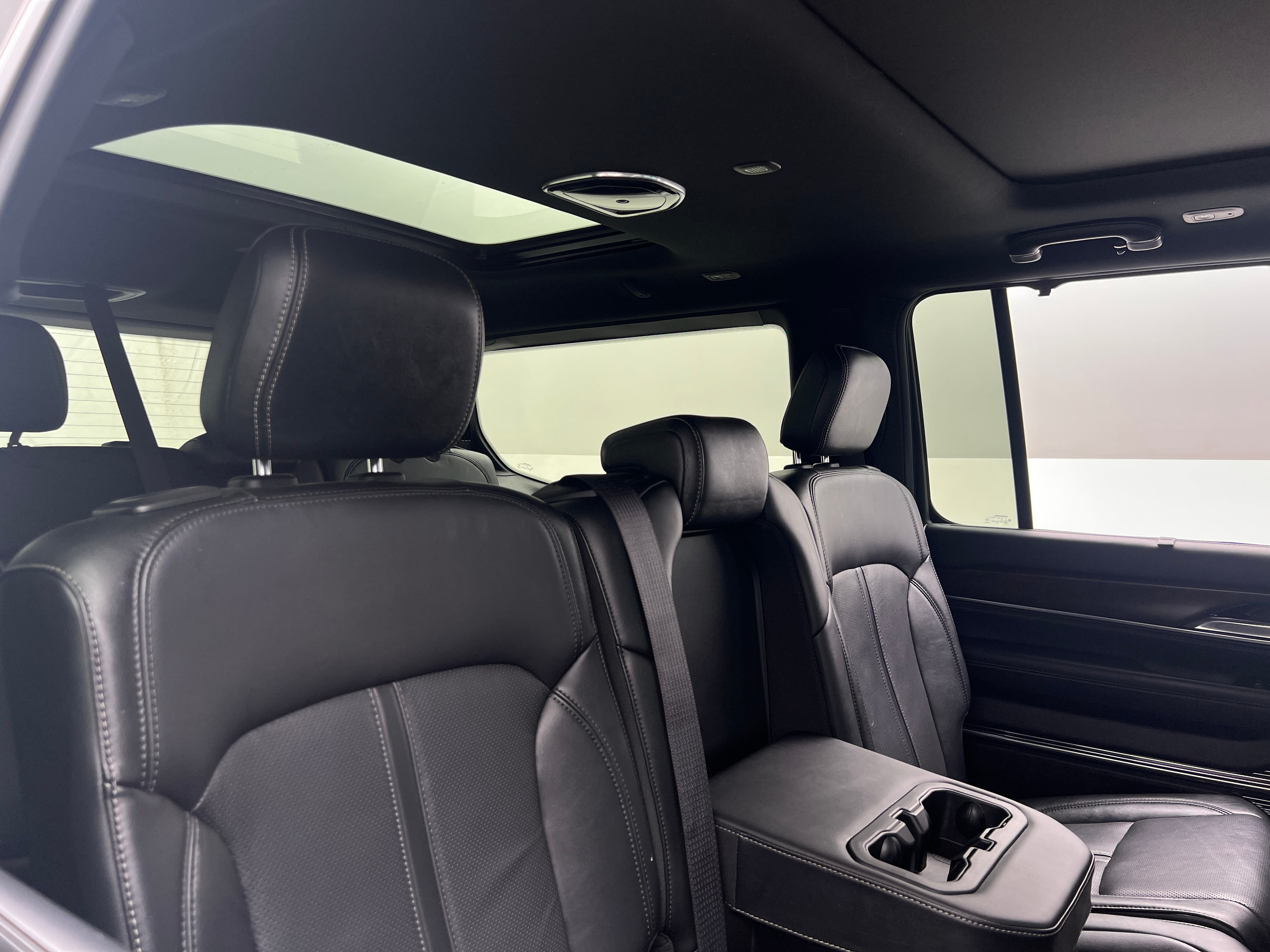 2022 Jeep Grand Wagoneer Series I 5