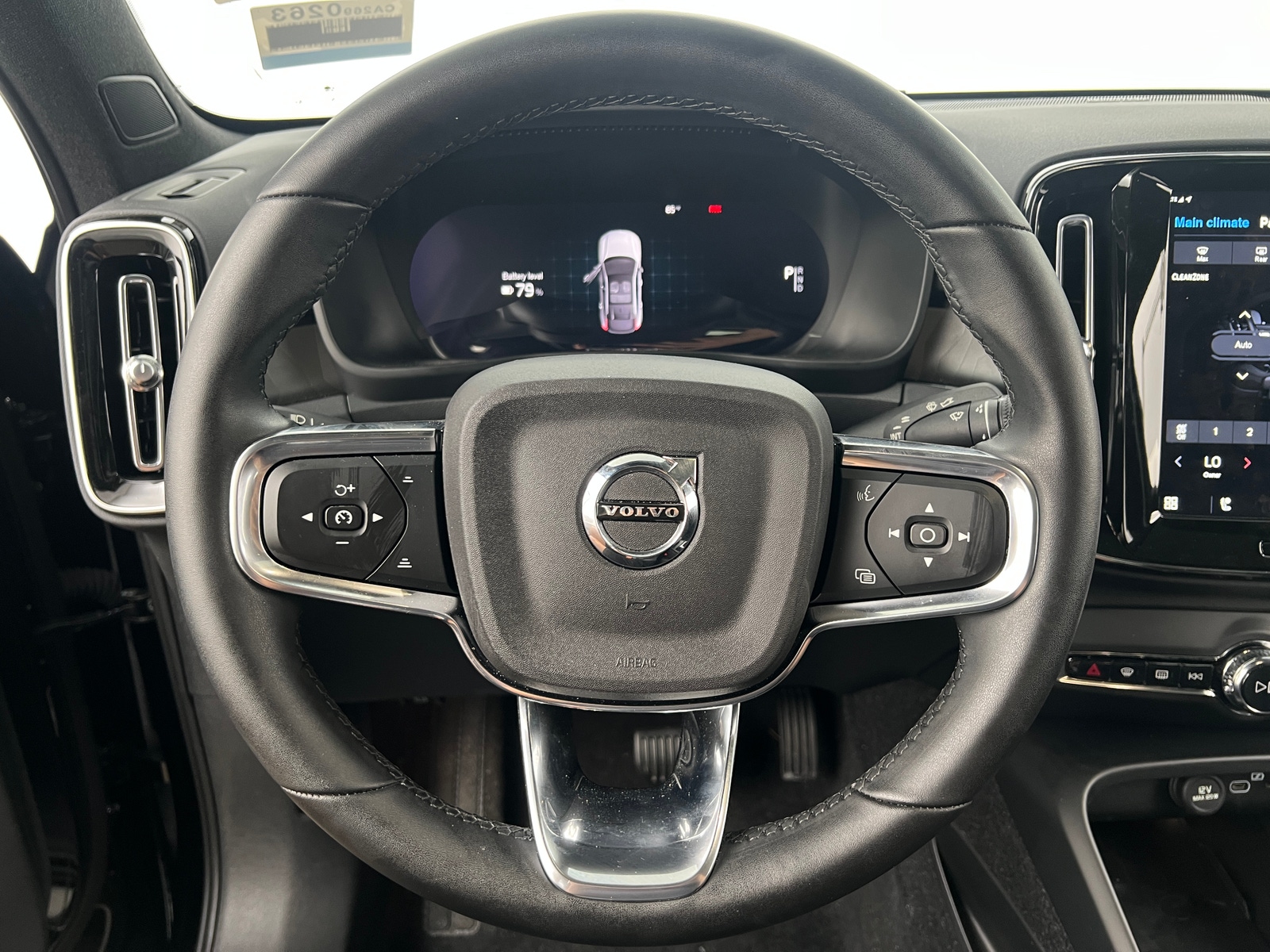 Thumbnail: 2023 Volvo C40 - 5