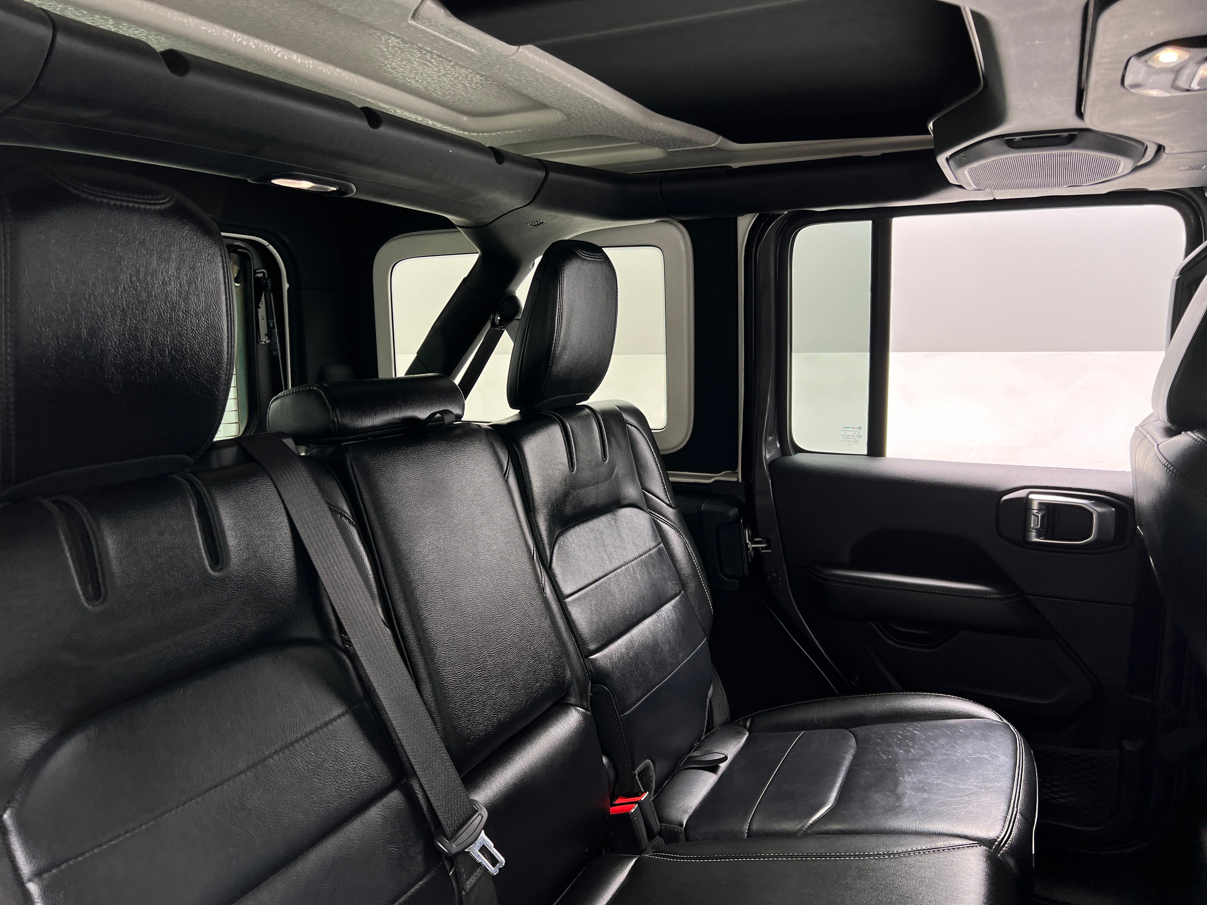 Thumbnail: 2022 Jeep Wrangler - 5
