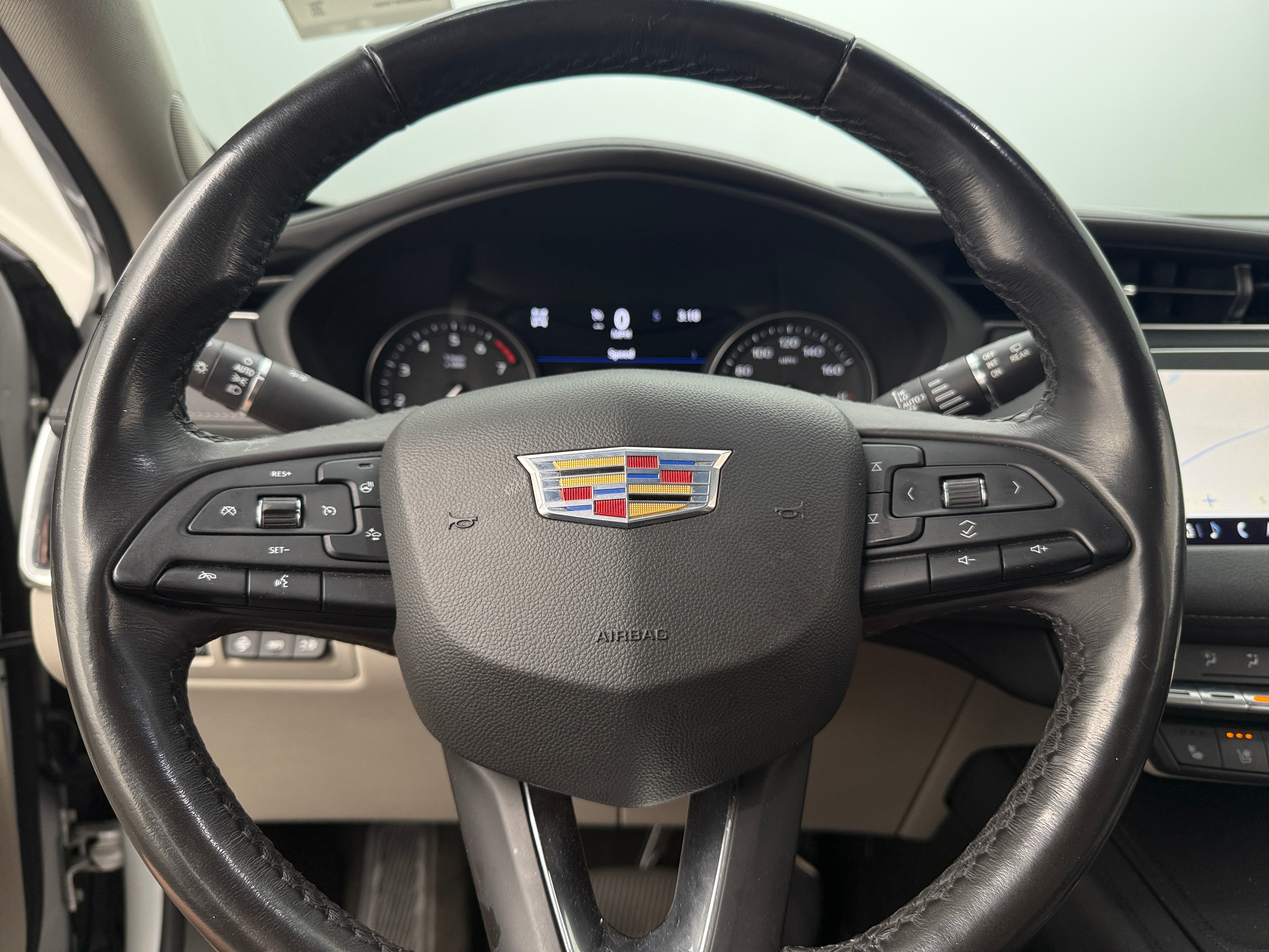 Thumbnail: 2019 Cadillac XT4 - 4