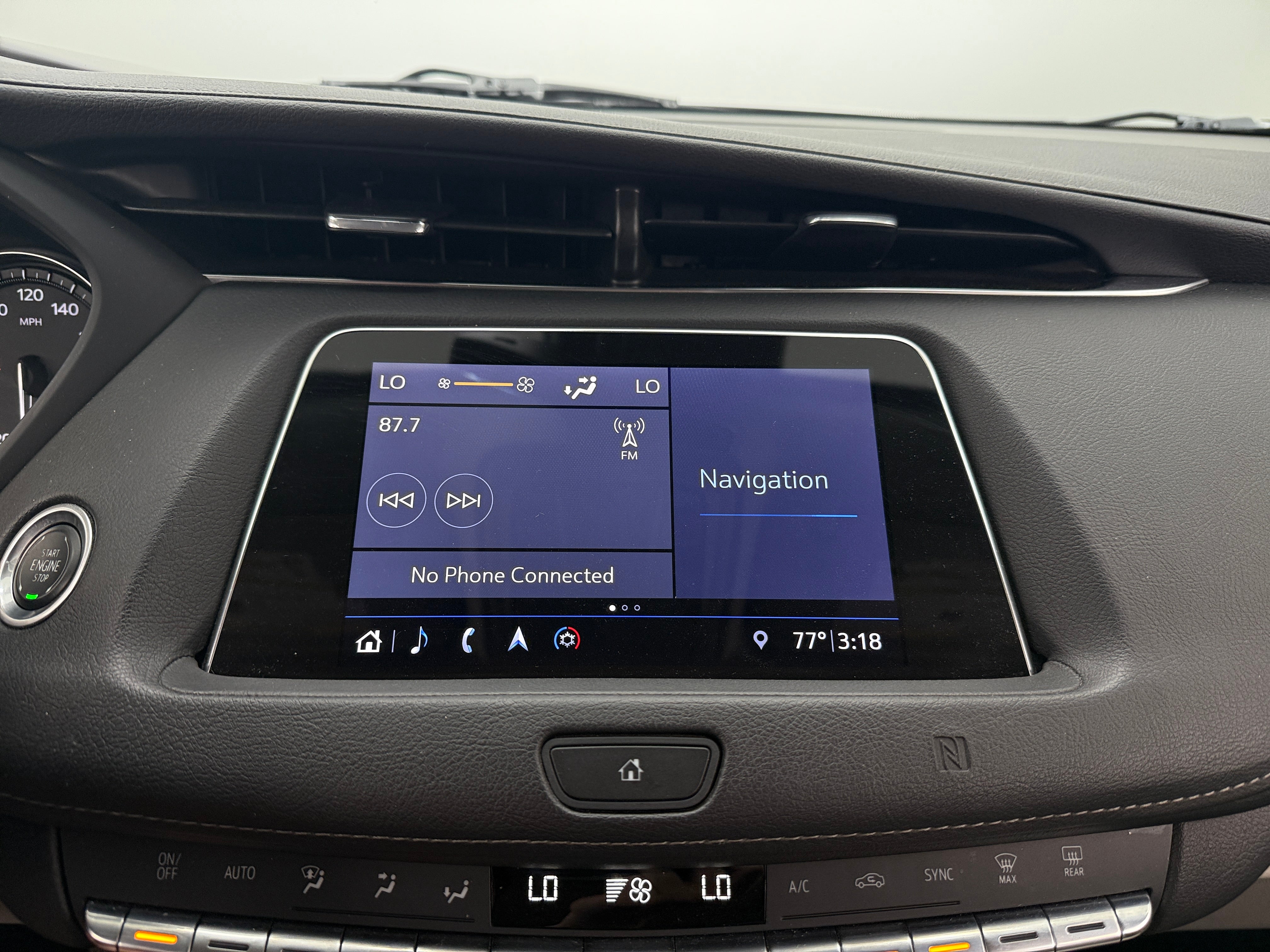 Thumbnail: 2019 Cadillac XT4 - 3