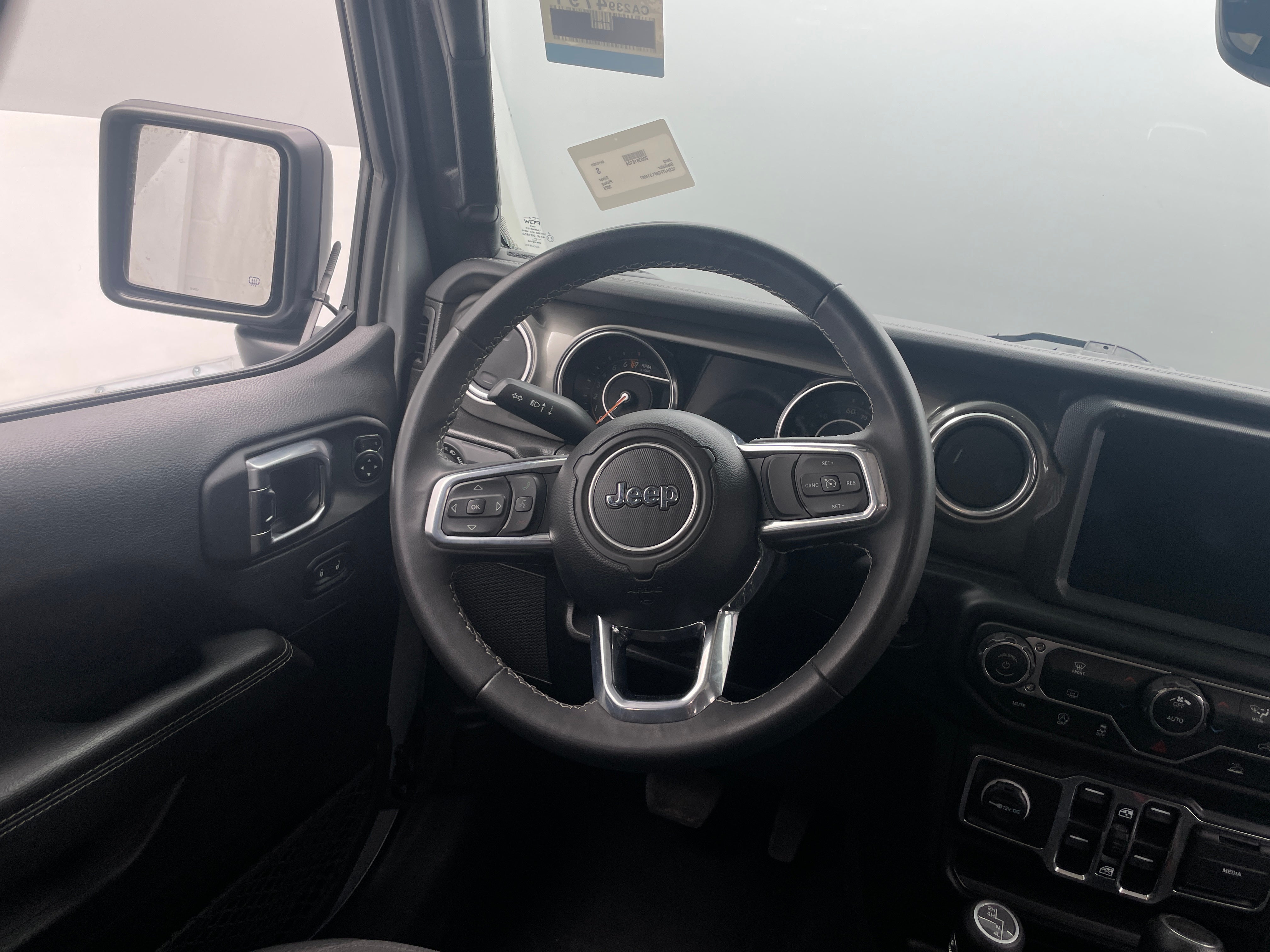 Thumbnail: 2023 Jeep Gladiator - 5
