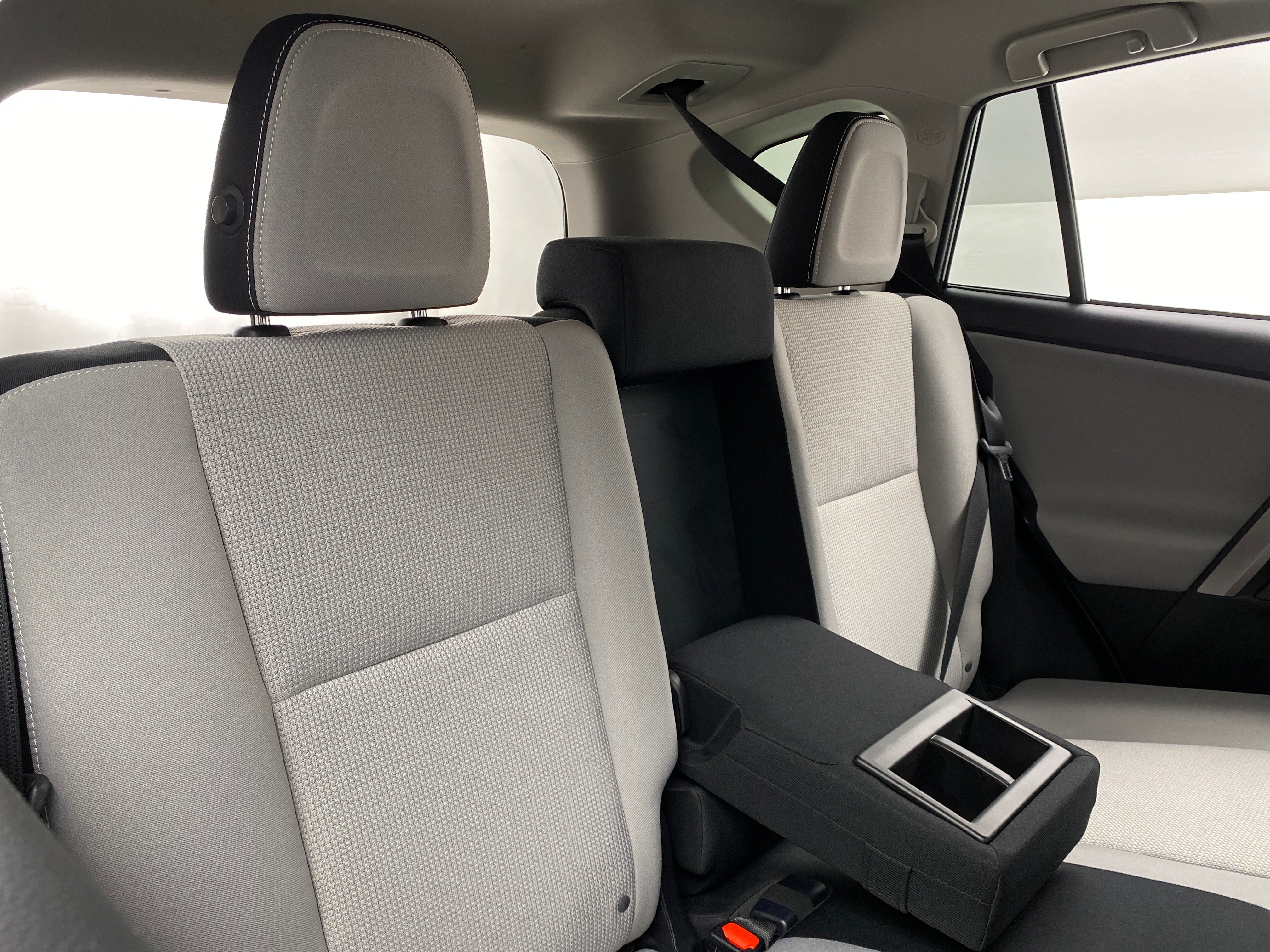 2018 Toyota RAV4 XLE 6
