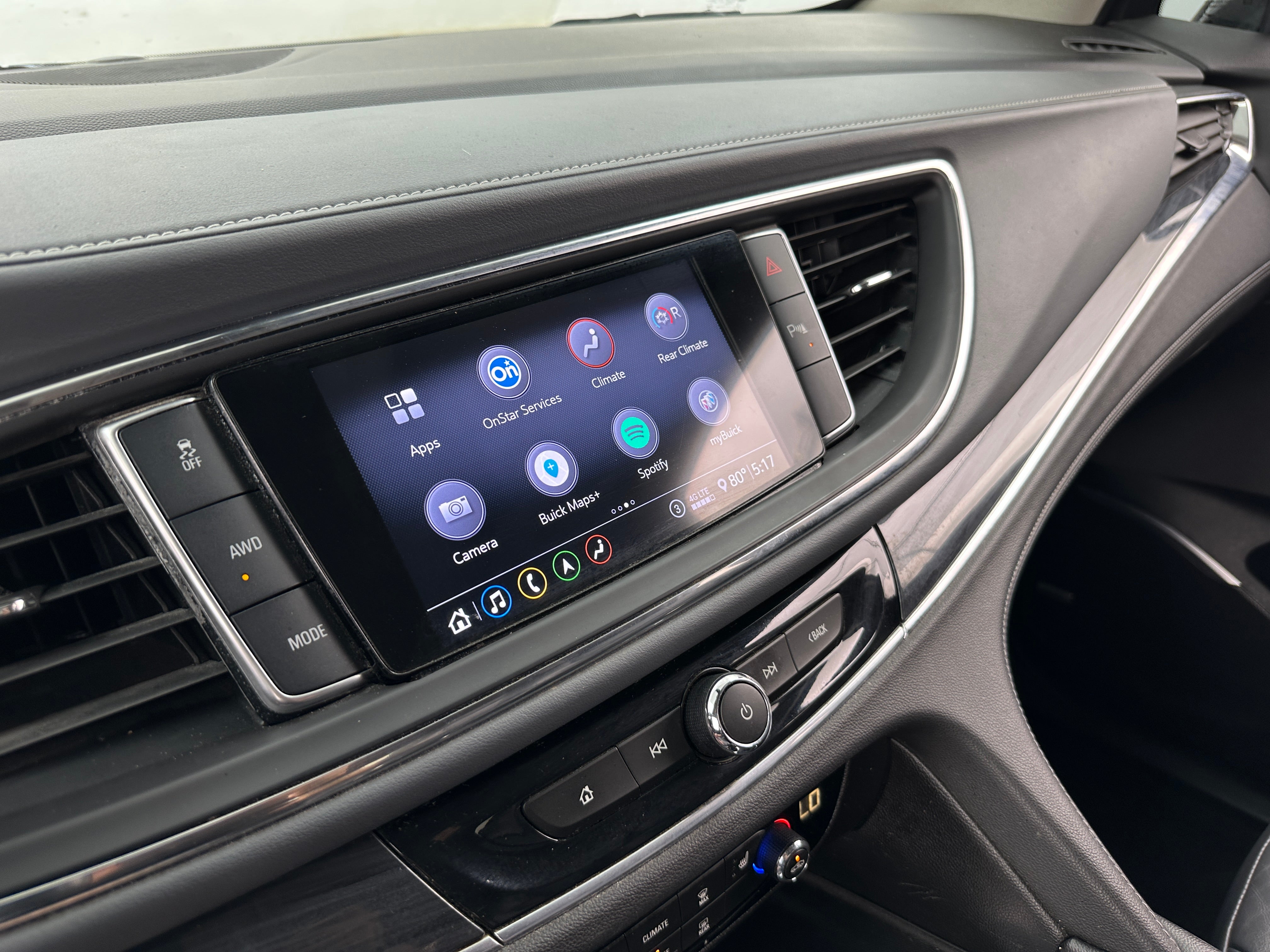 2021 Buick Enclave Essence 3