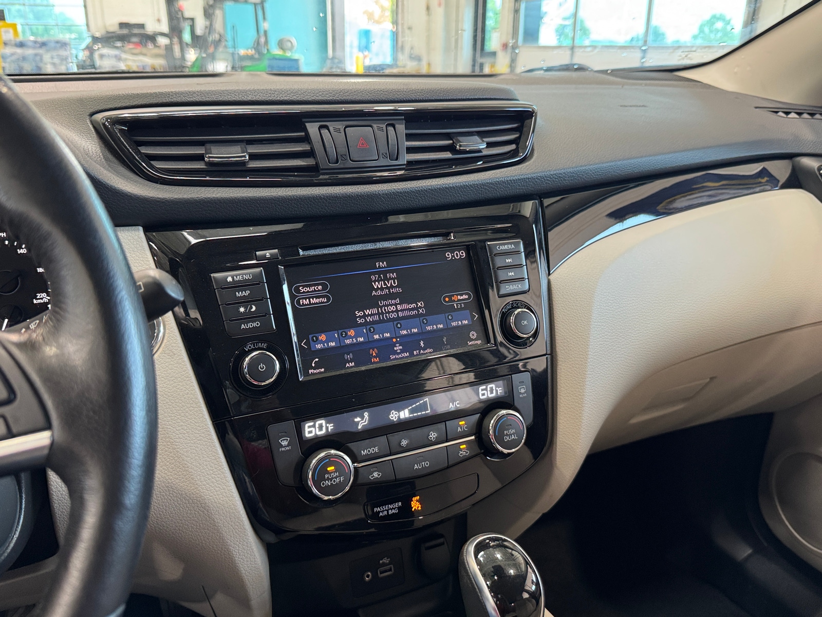 Thumbnail: 2019 Nissan Rogue Sport - 4