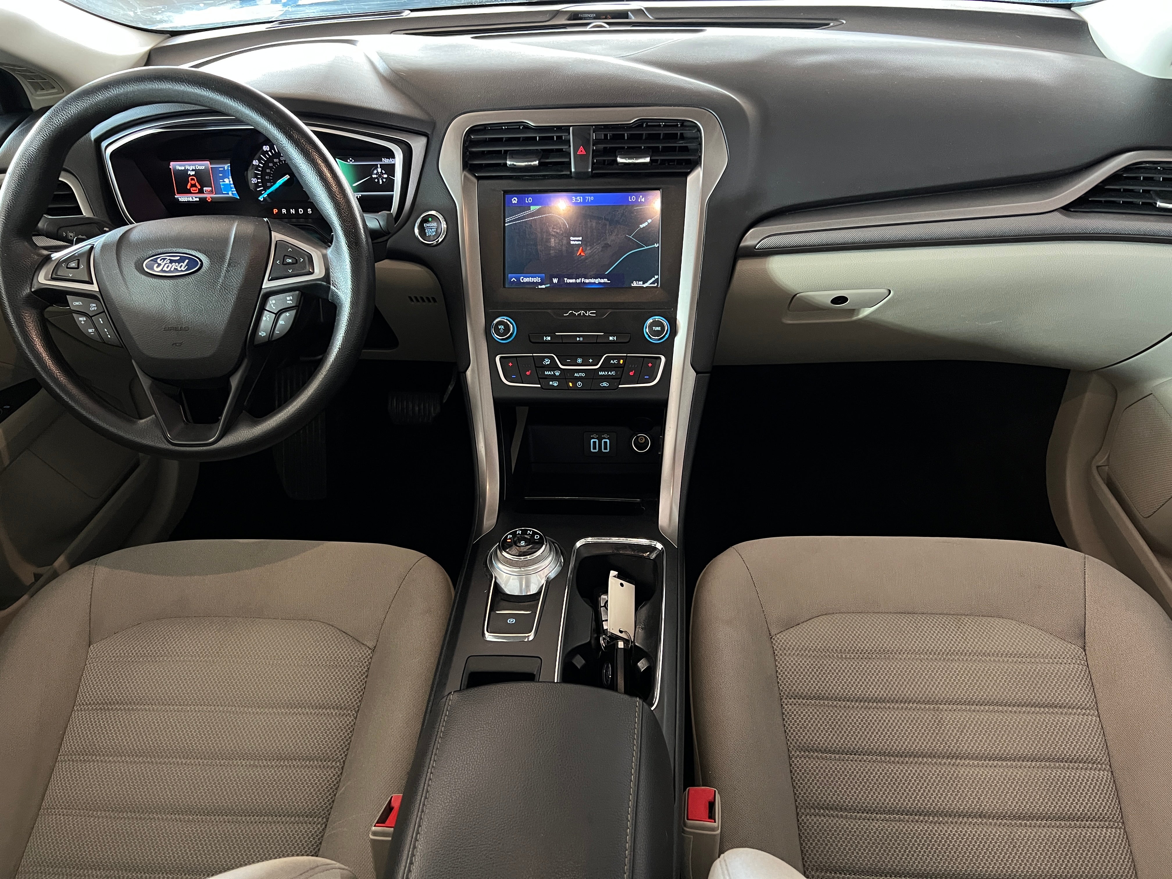2020 Ford Fusion SE 3