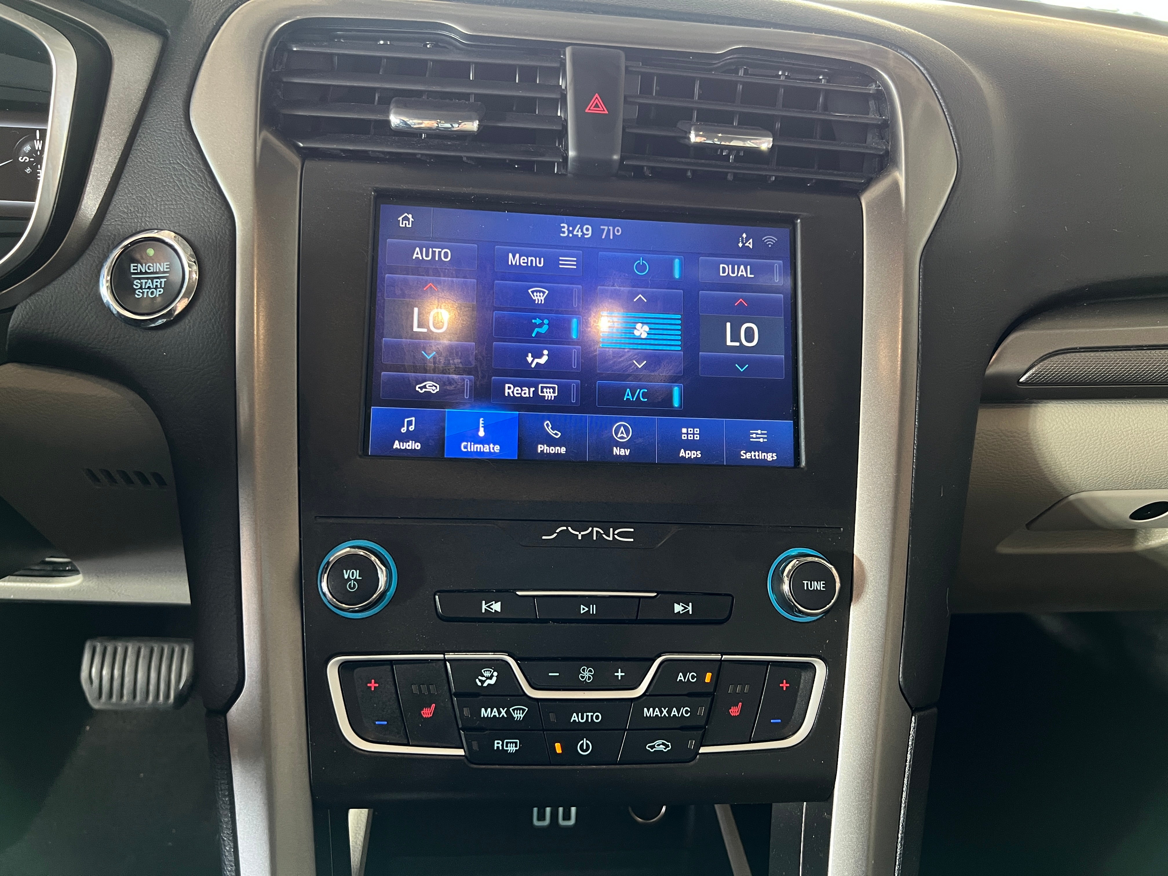 2020 Ford Fusion SE 4