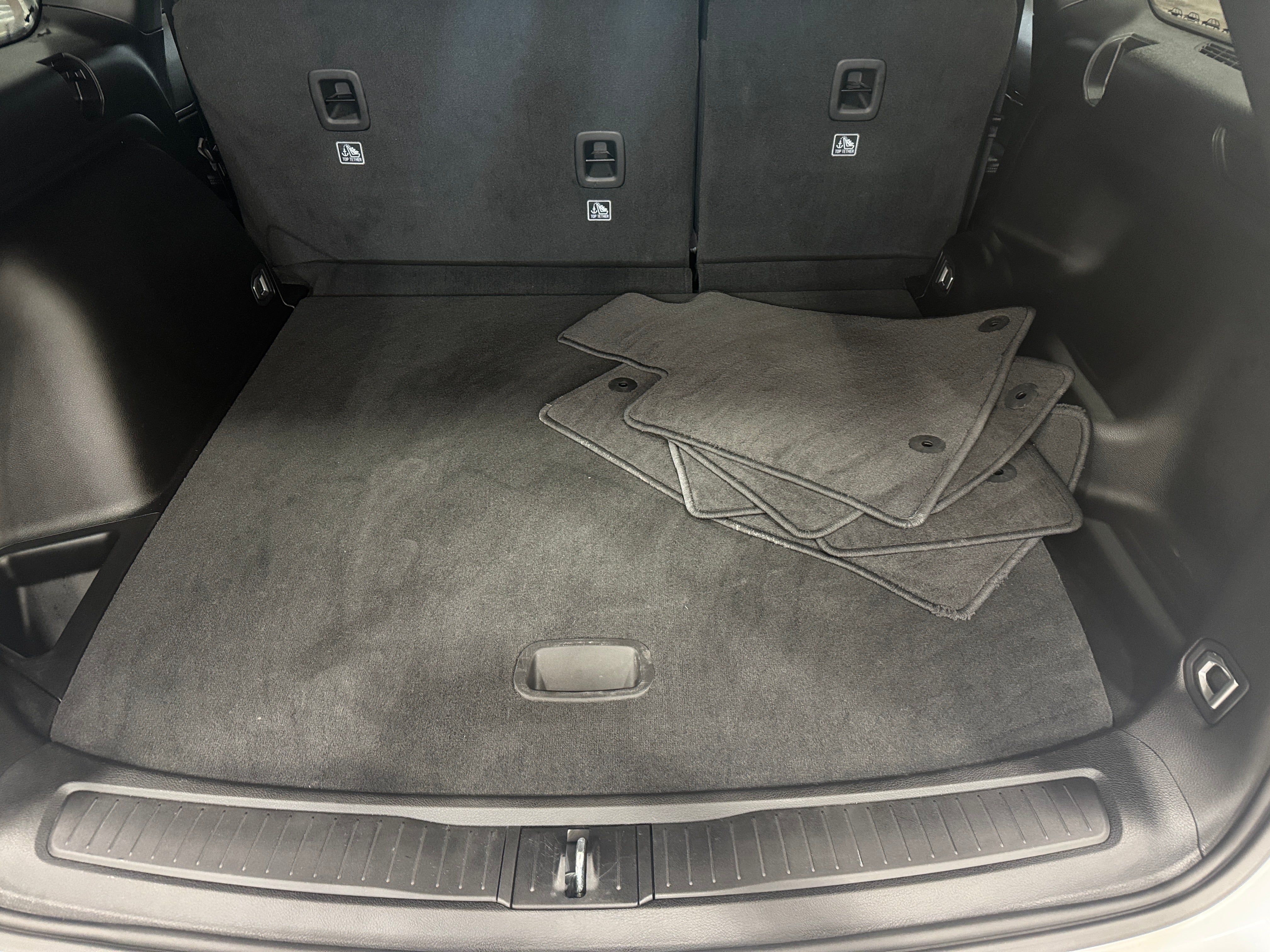 2023 Jeep Grand Cherokee Altitude 6