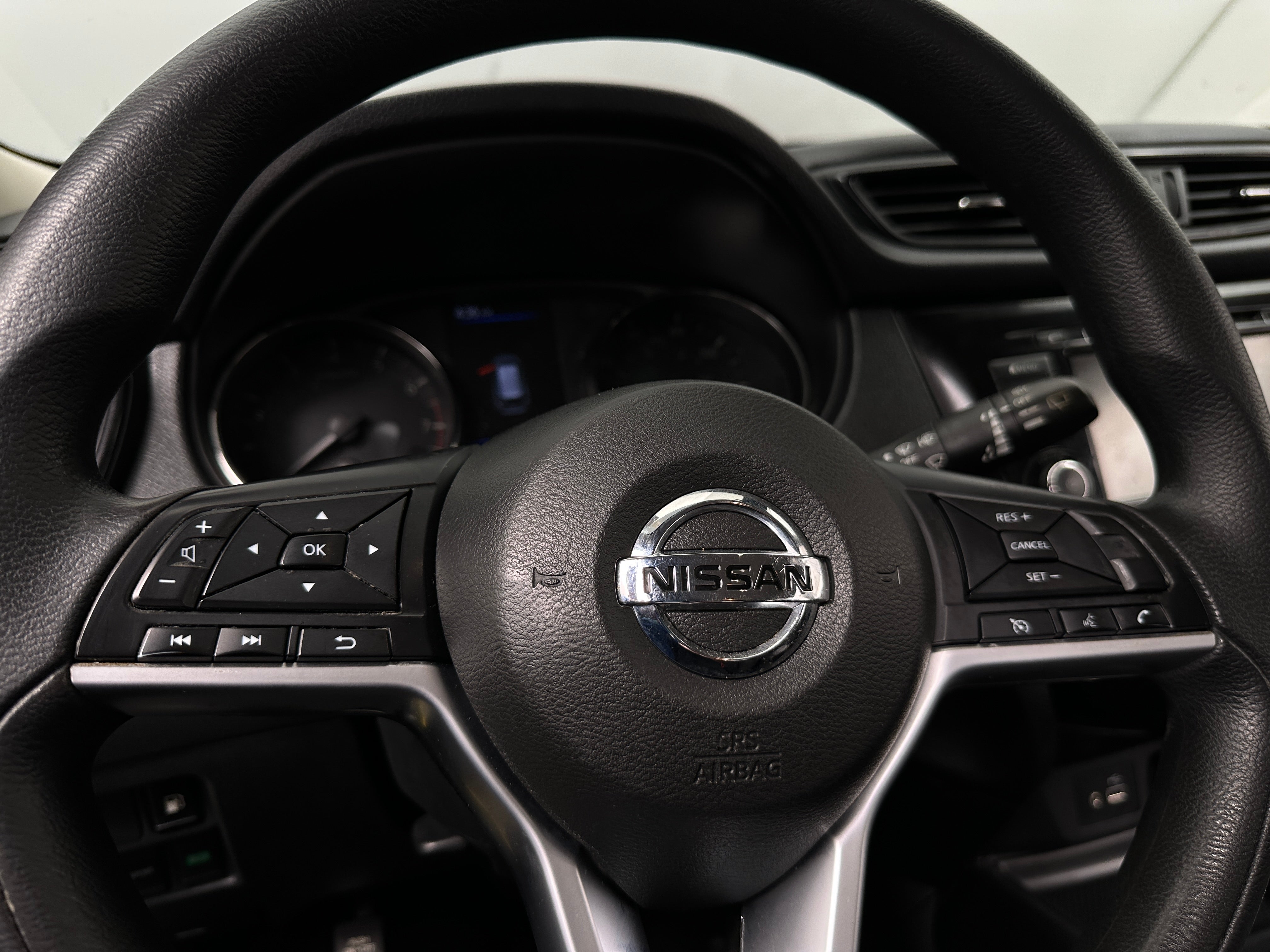 2020 Nissan Rogue S 5