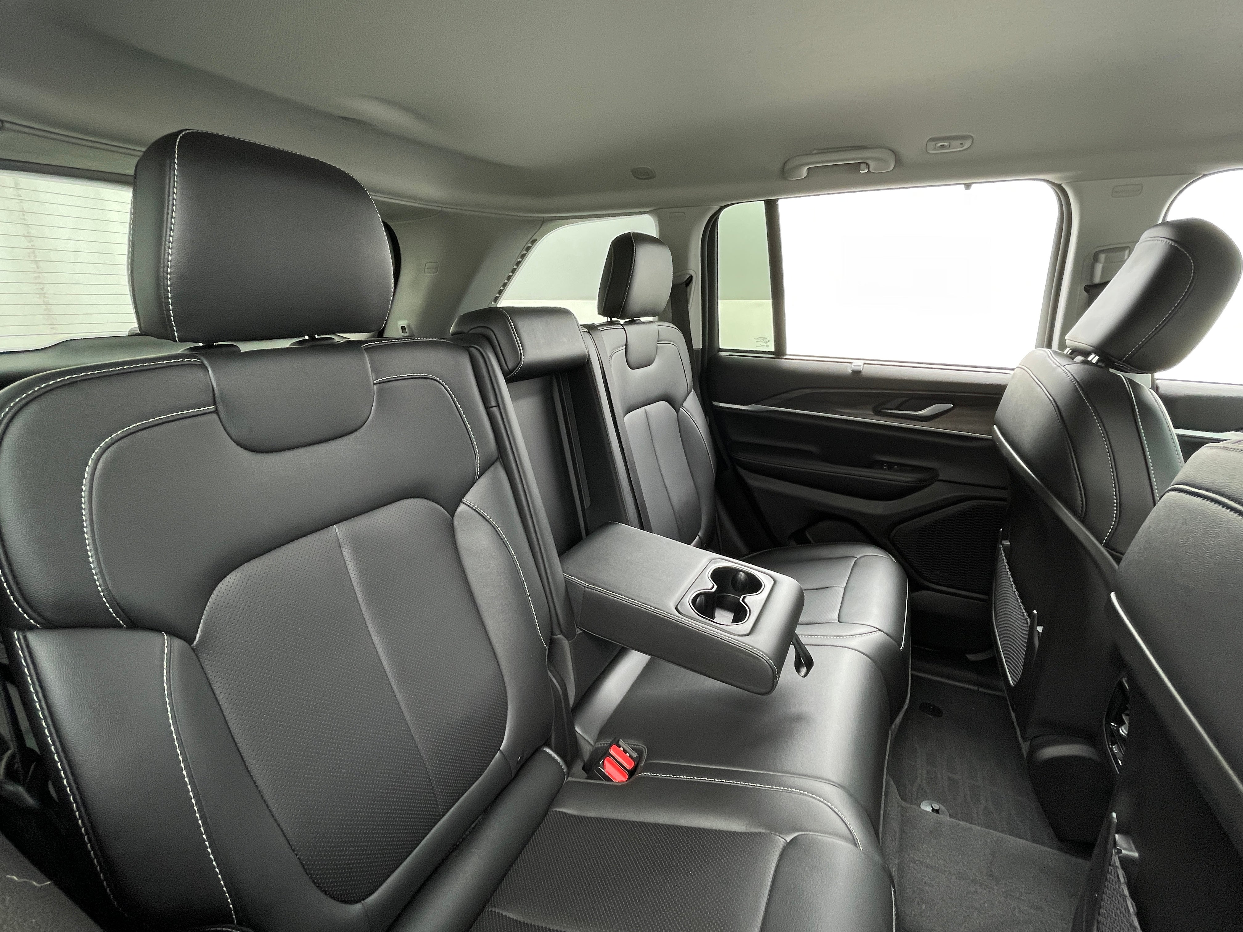 2023 Jeep Grand Cherokee Limited Edition 5