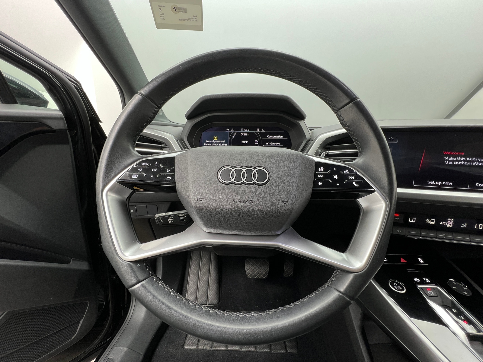 Thumbnail: 2023 Audi Q4 e-tron - 4