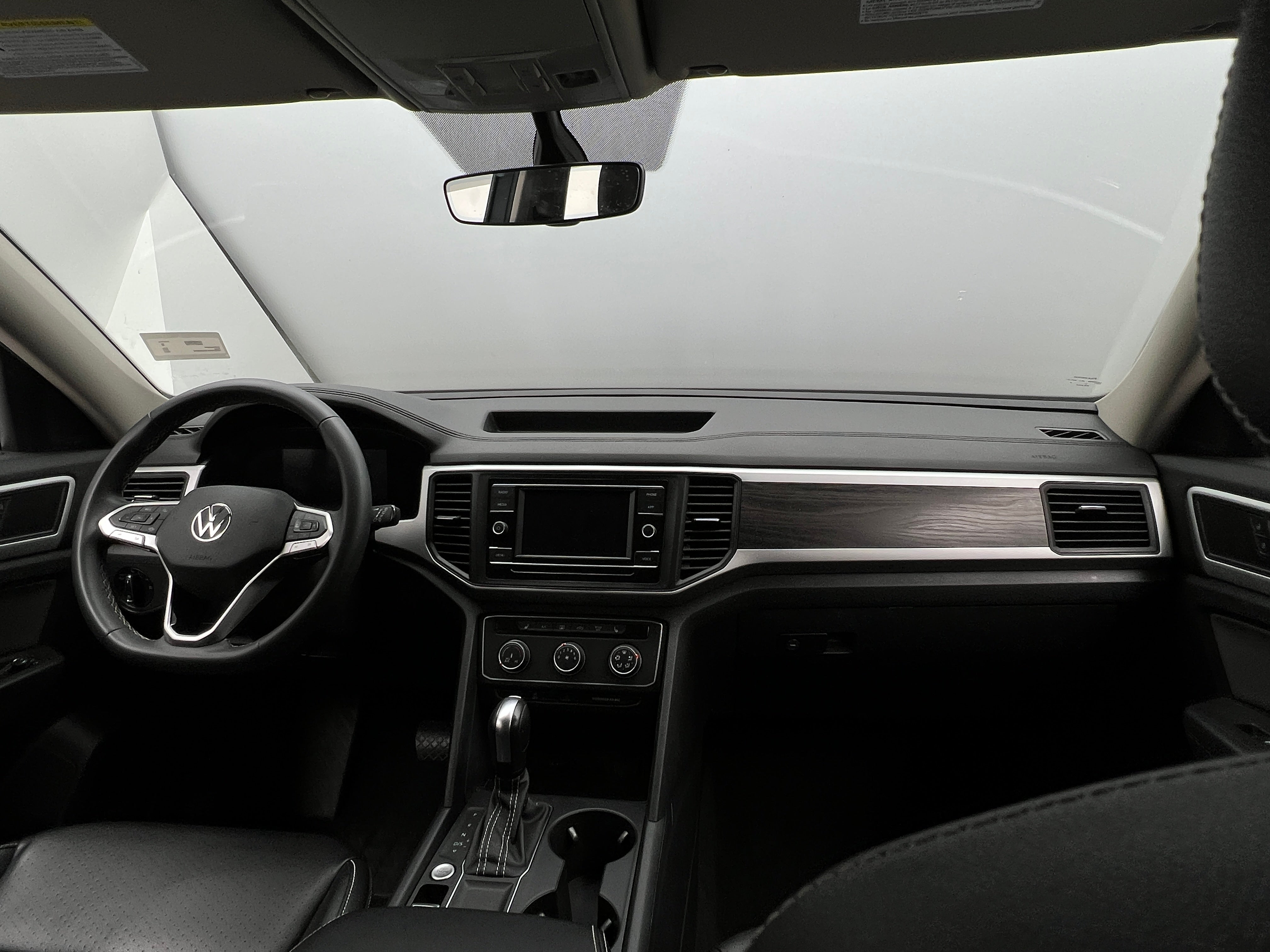 2022 Volkswagen Atlas SE 2