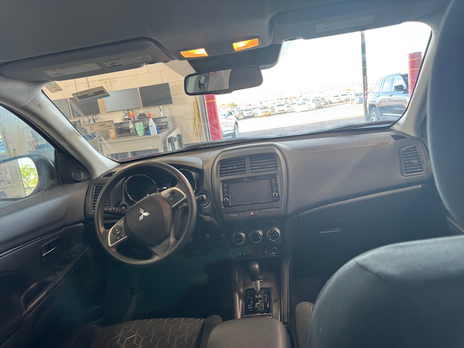 Thumbnail: 2024 Mitsubishi Outlander Sport - 3