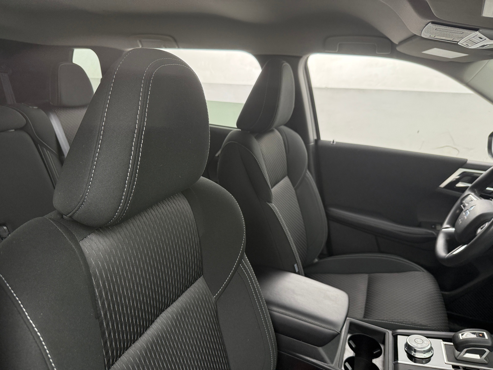 Thumbnail: 2024 Mitsubishi Outlander - 2