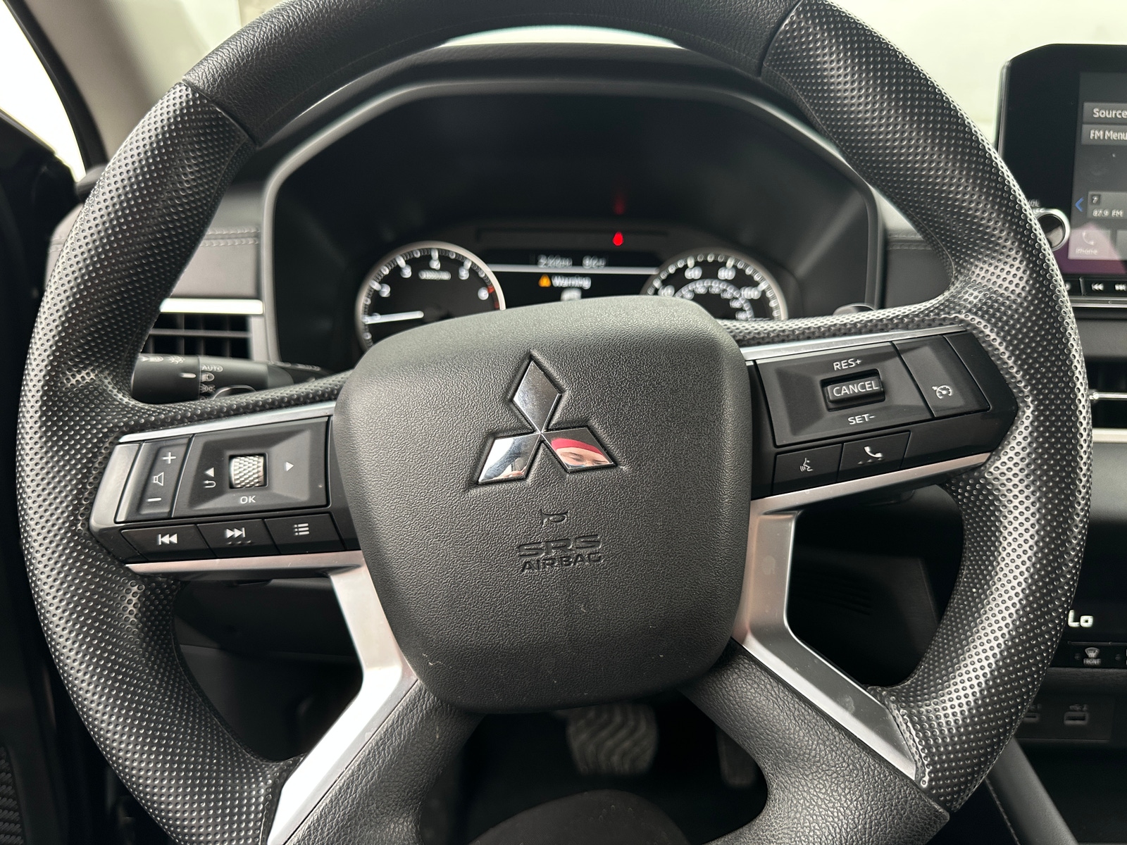 Thumbnail: 2024 Mitsubishi Outlander - 5