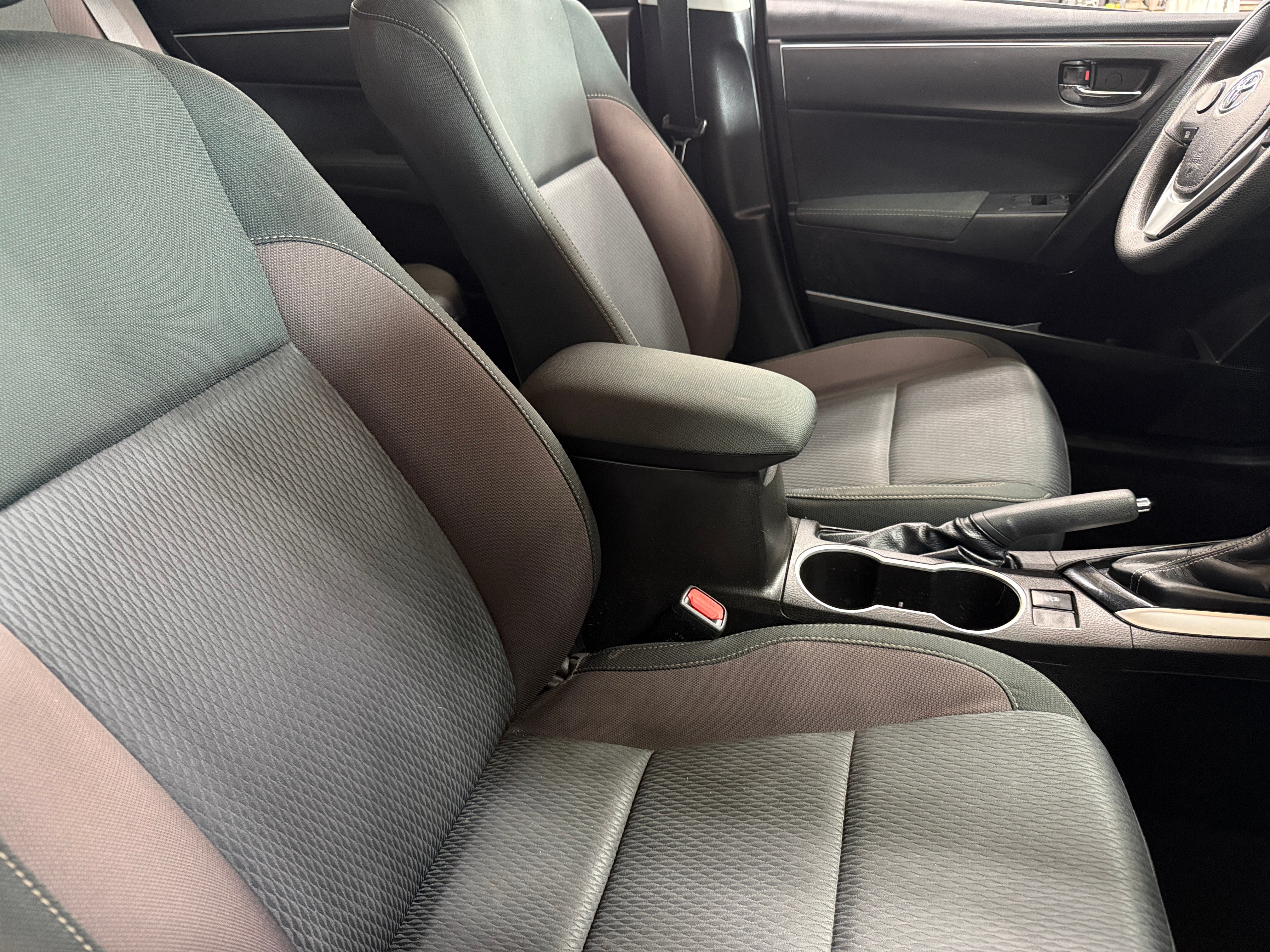 2018 Toyota Corolla LE 2