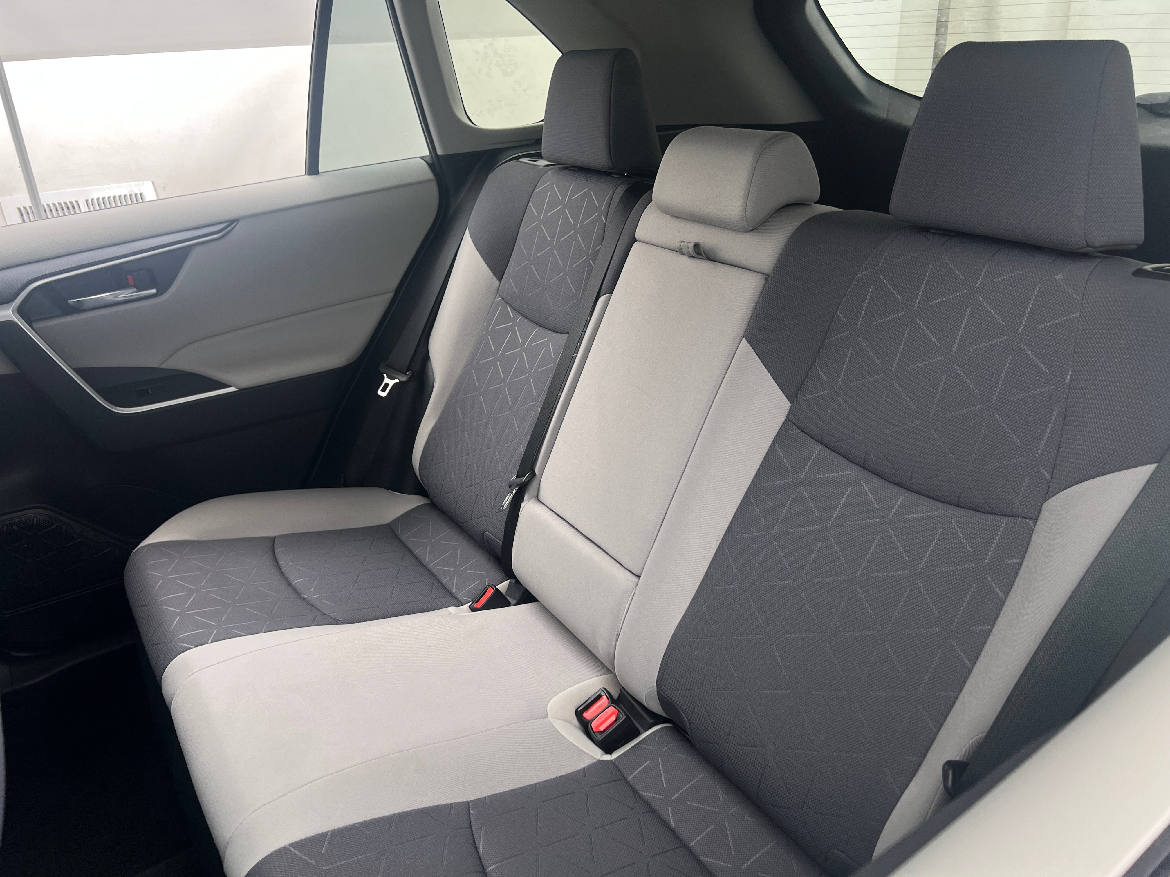 2022 Toyota RAV4 XLE 6