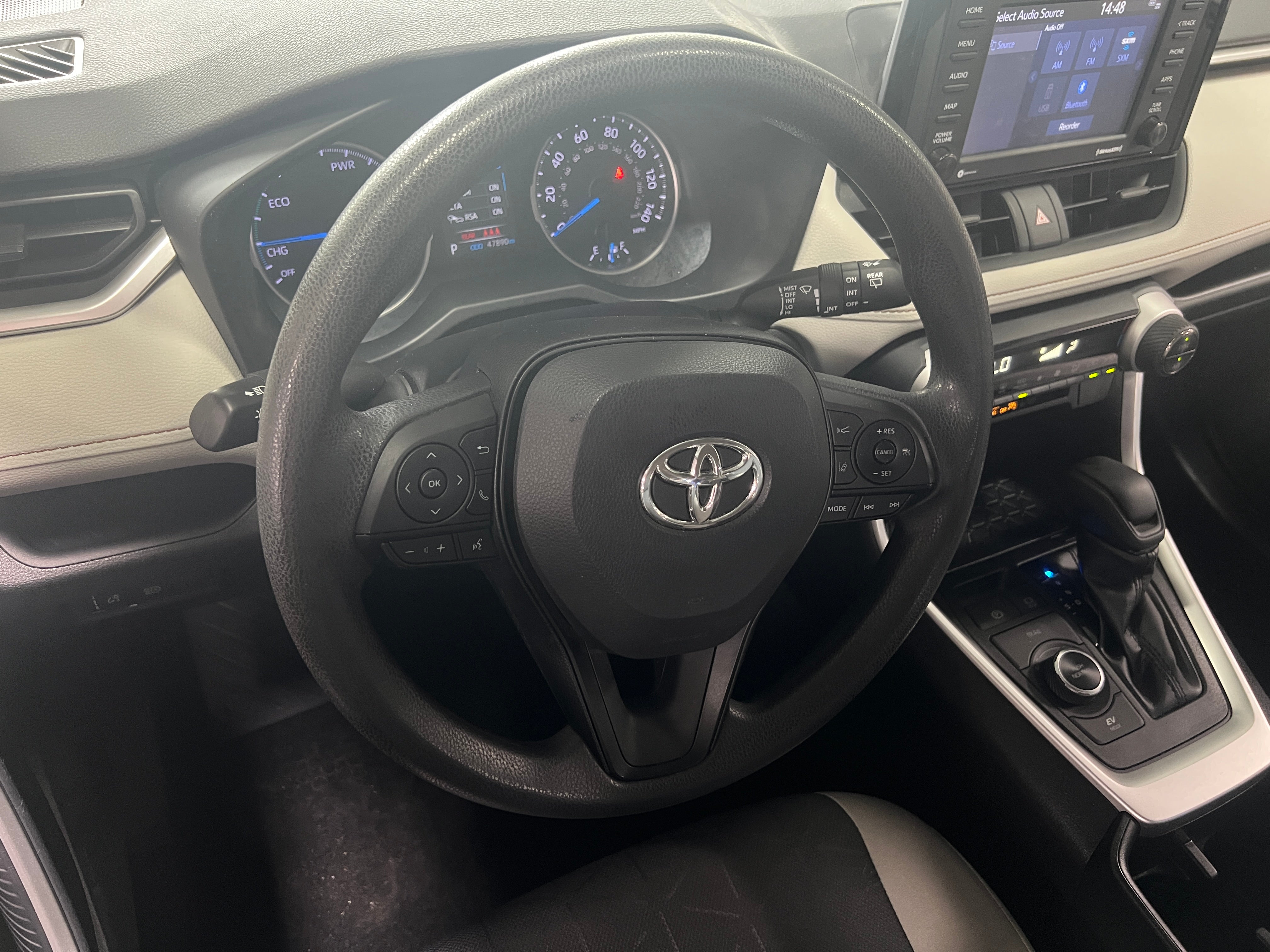 2022 Toyota RAV4 XLE 5