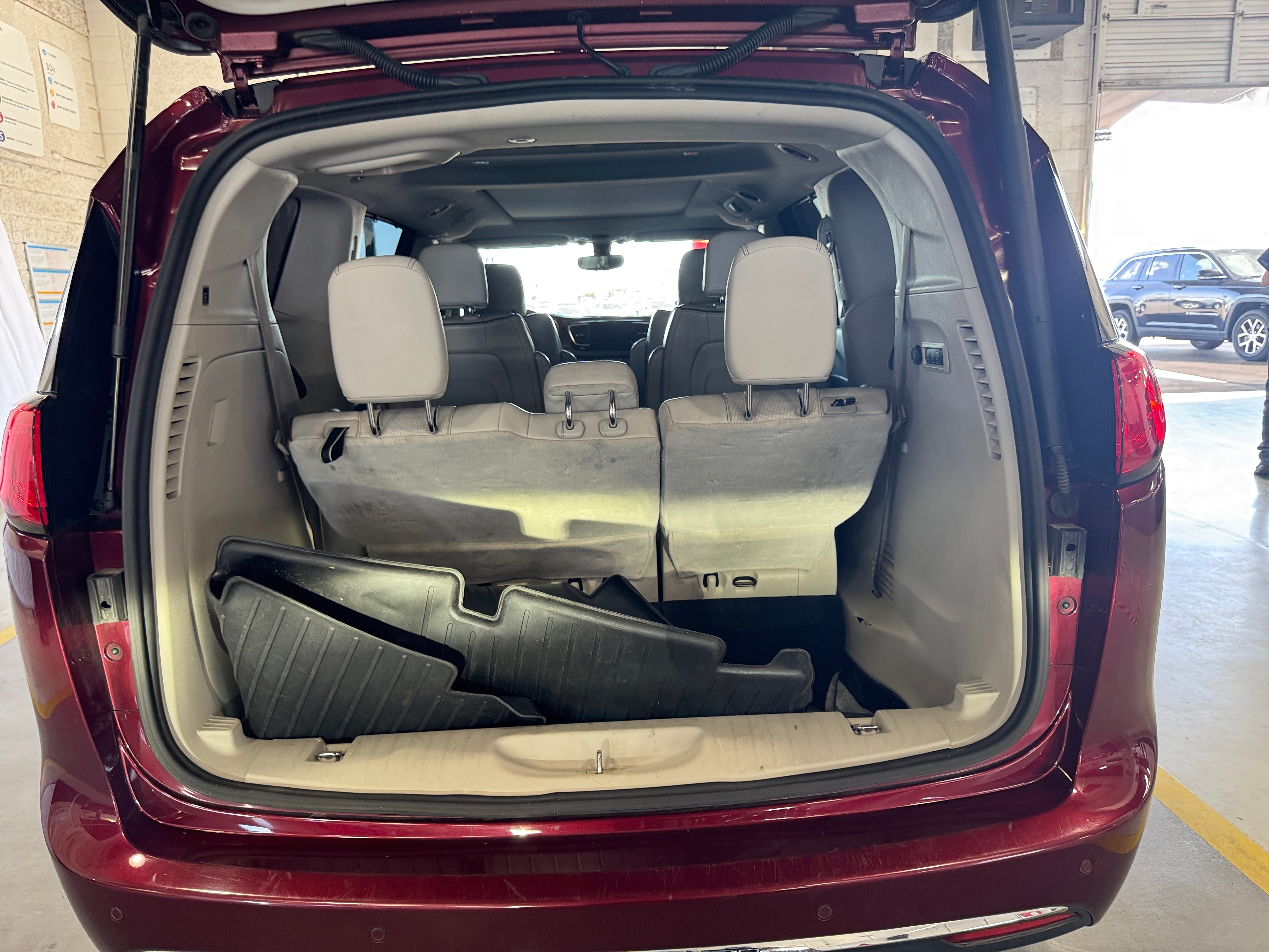 2019 Chrysler Pacifica Limited 6