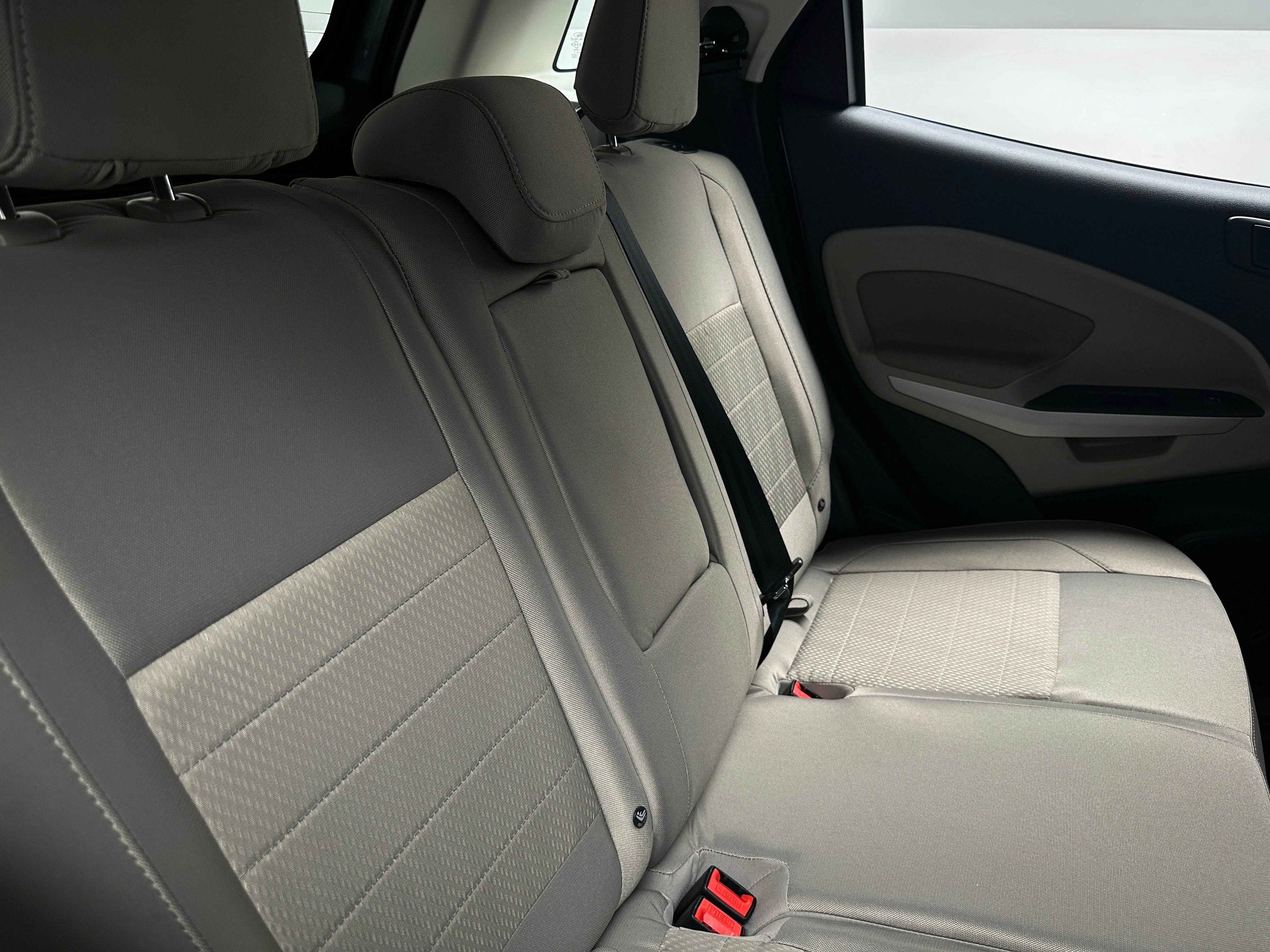 Thumbnail: 2021 Ford EcoSport - 6